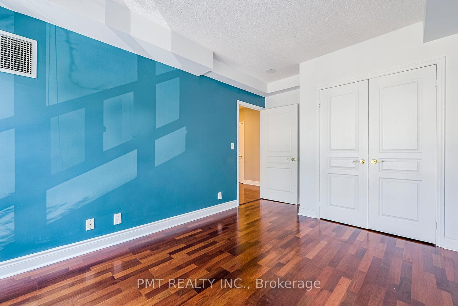 10 Delisle Avenue Unit 207 photo 19