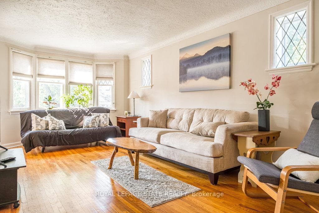 170 Parkview Drive photo 4