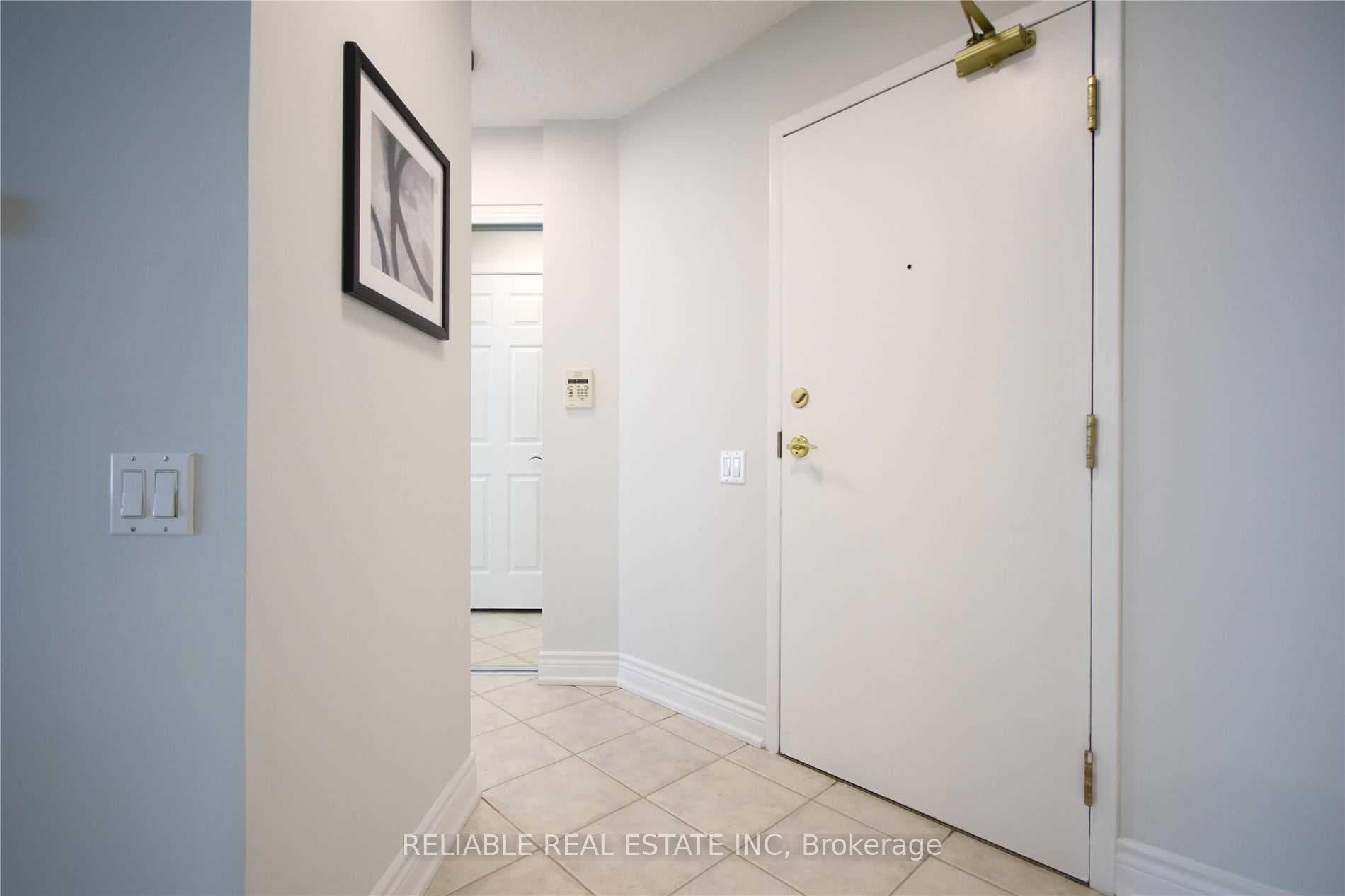 8 Hillcrest Avenue Unit 2911 photo 28