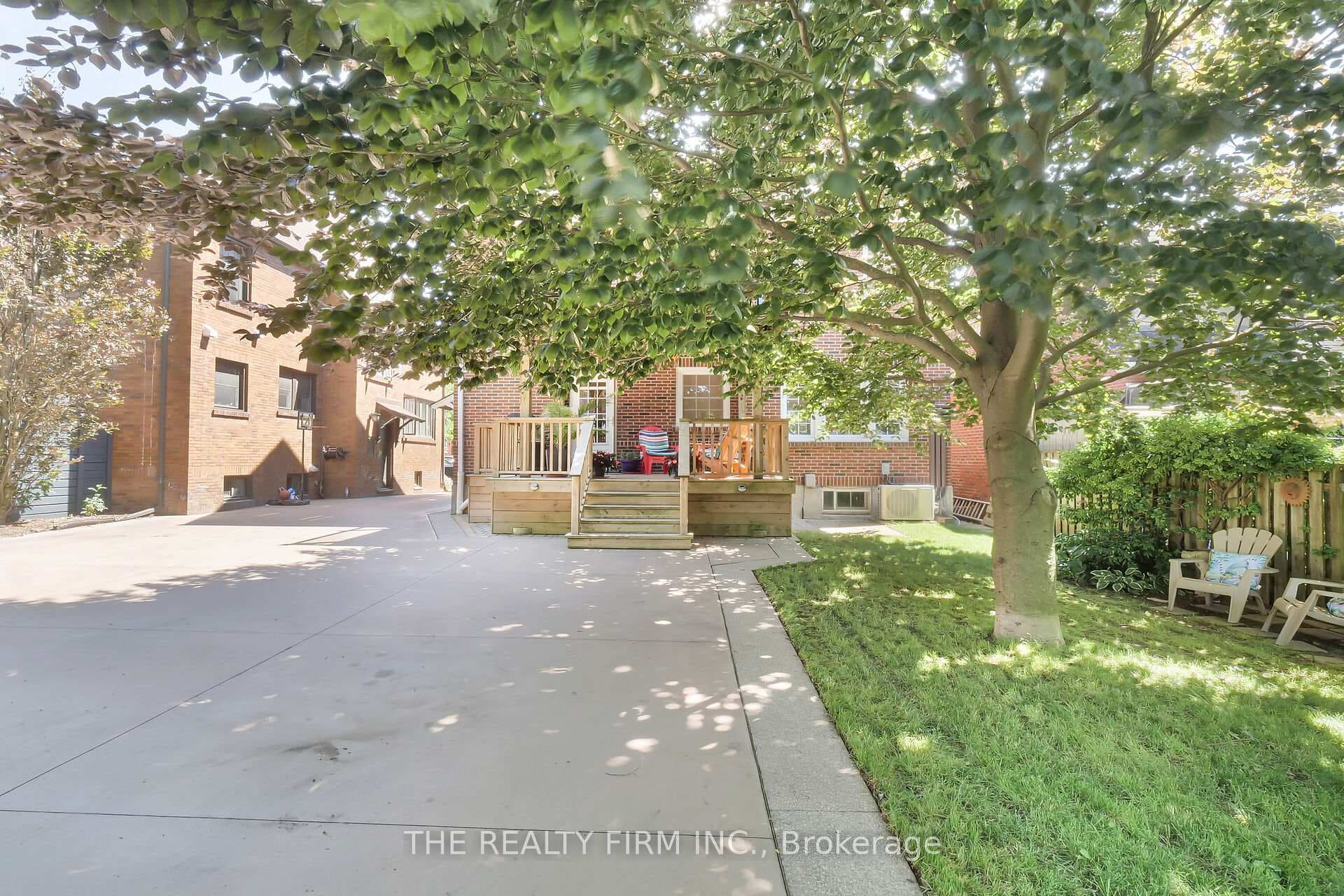 64 Victor Street photo 28