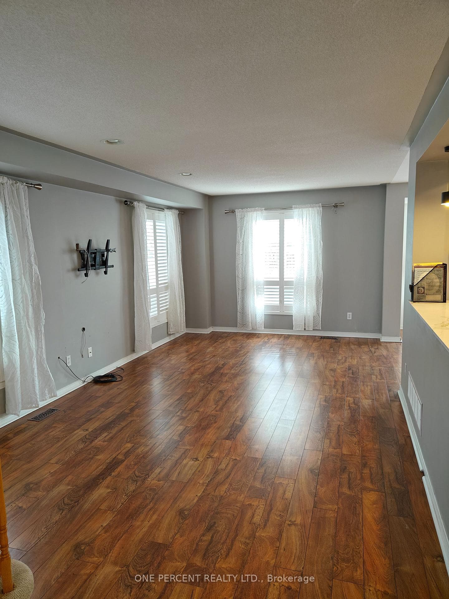 79 Tunney Place photo 3