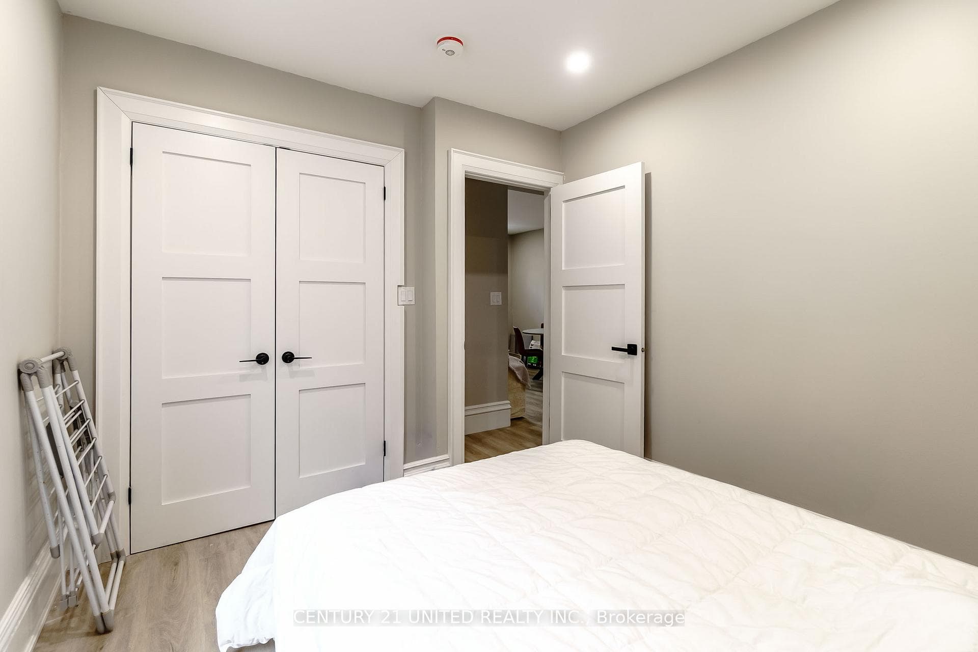 218 Park Street photo 39