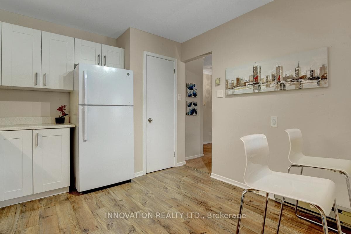 216 Equestrian Drive Unit B photo 17