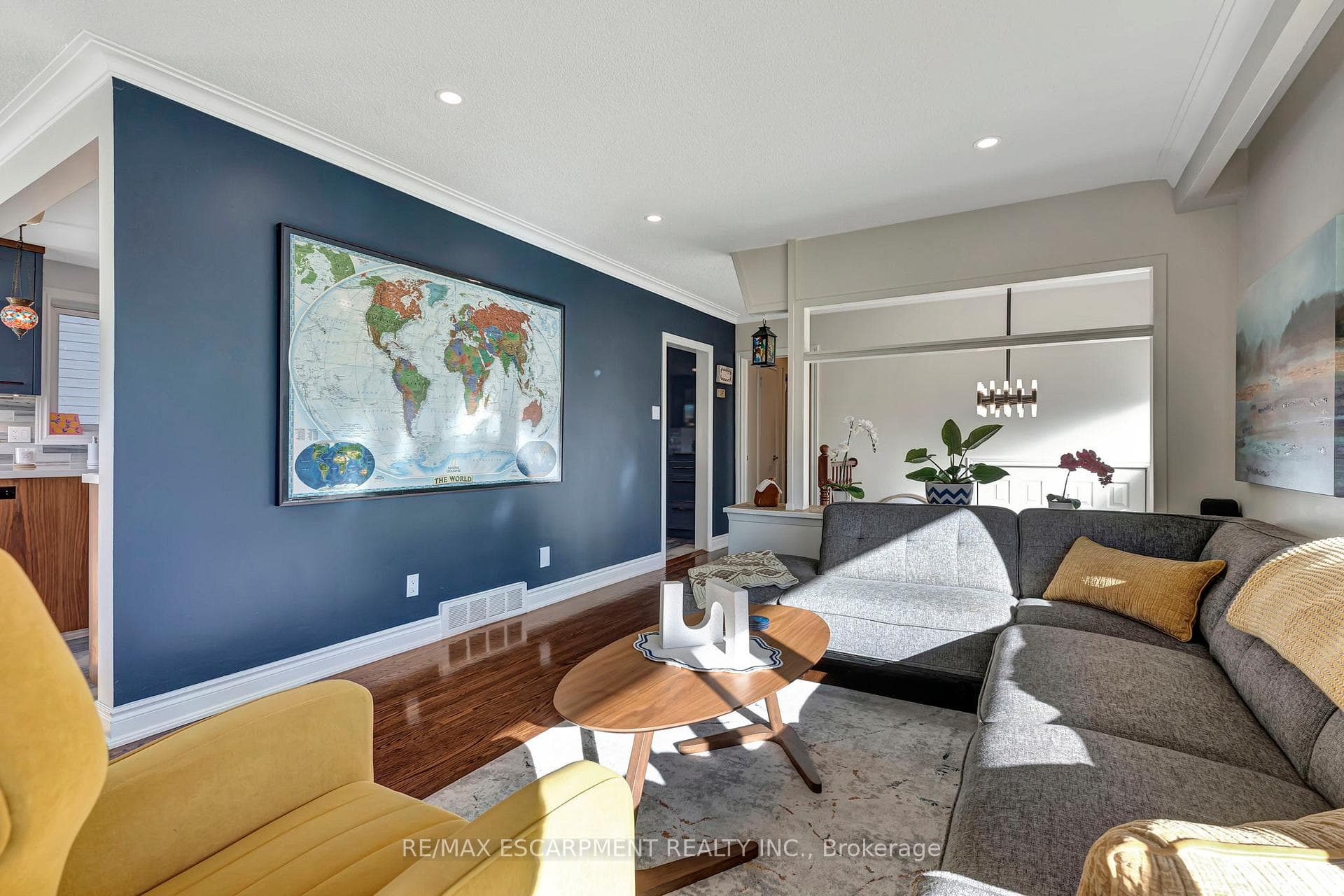 3479 Spruce Avenue photo 4