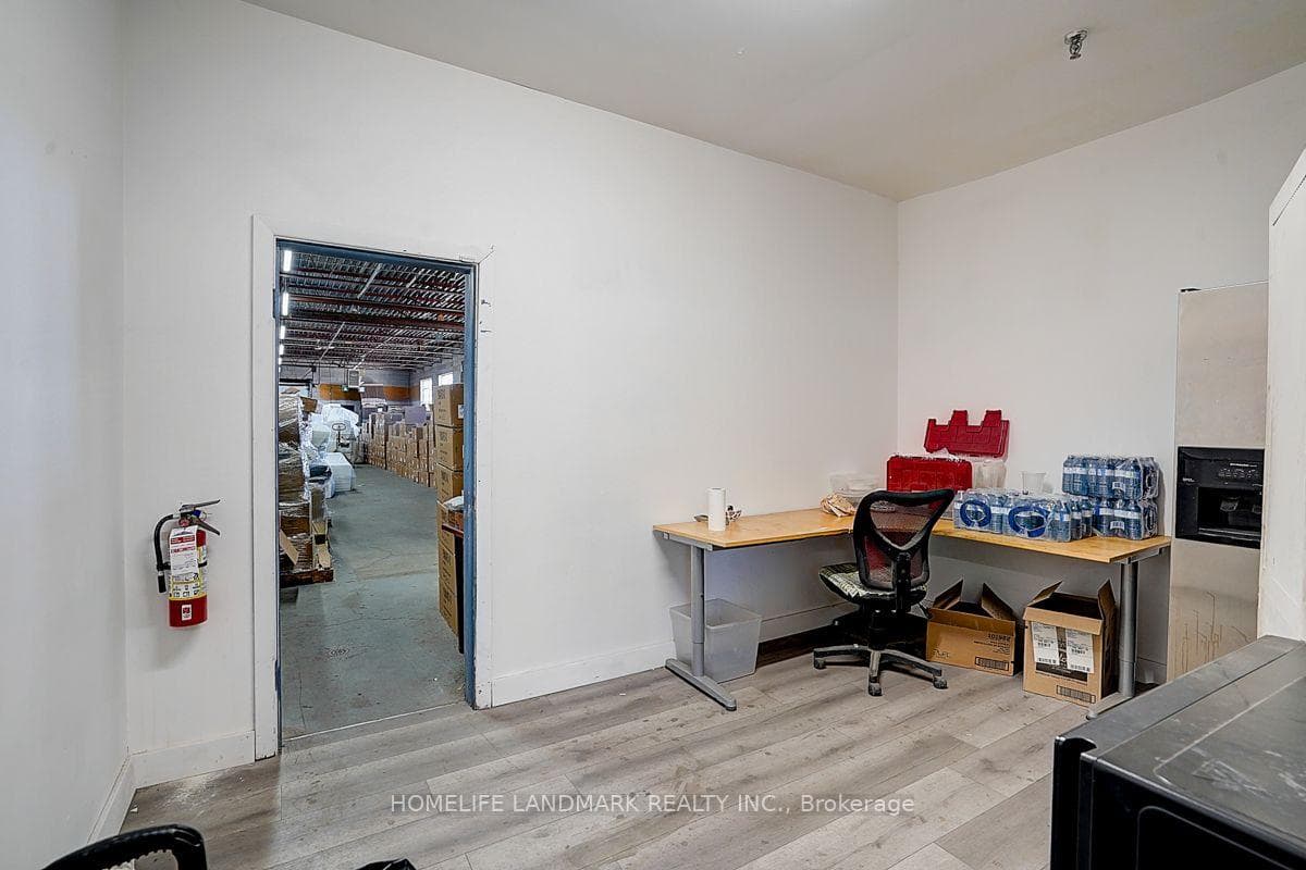 1820 Midland Avenue photo 7
