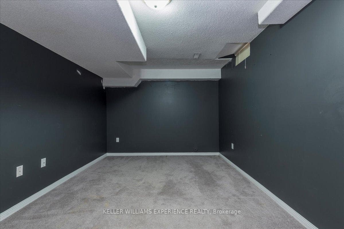 132 James Street photo 37