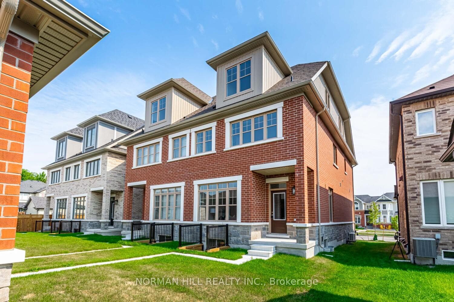 276 Riverlands Avenue photo 40