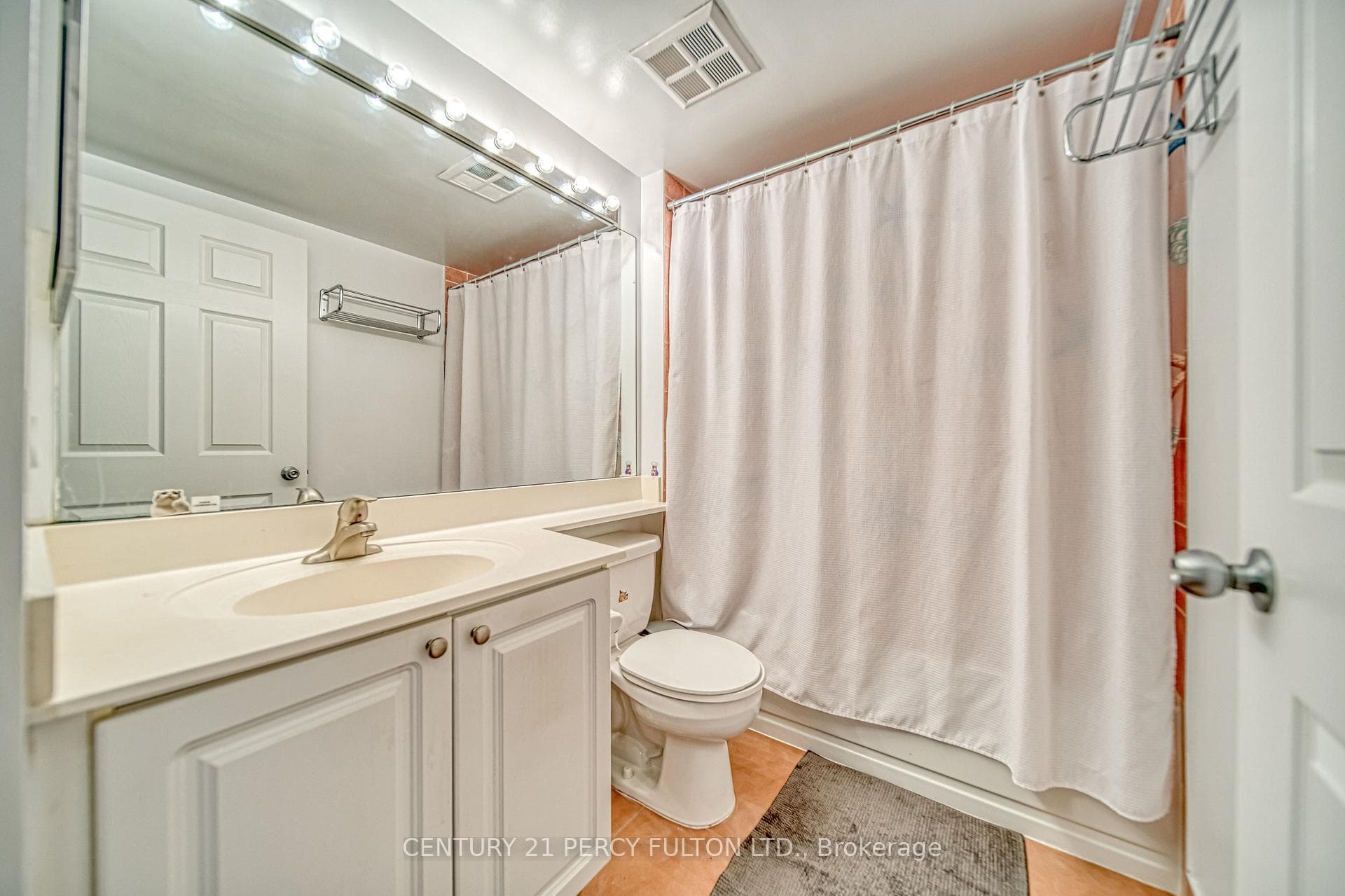 35 Finch Avenue Unit 1607 photo 9