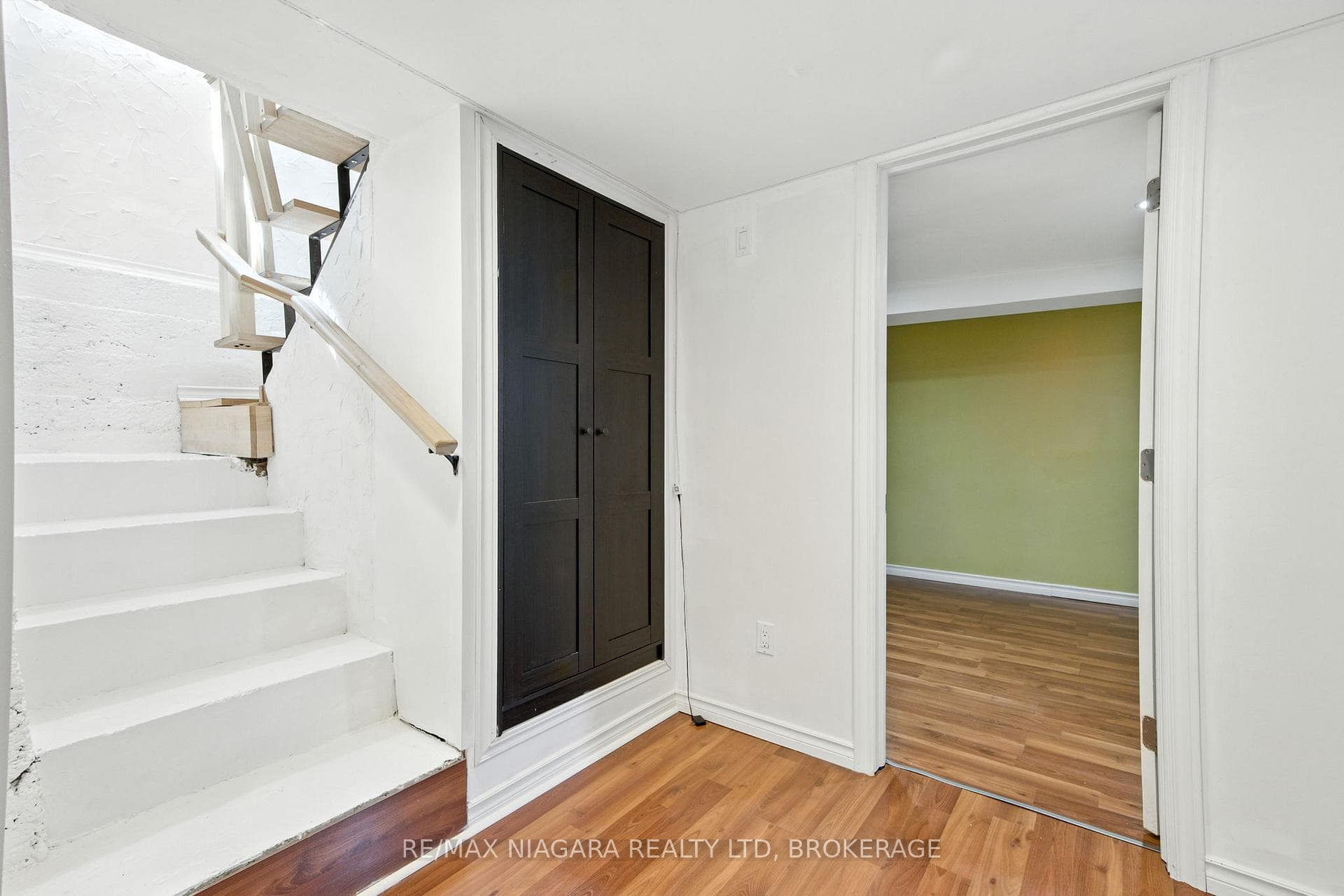 4 Woodland Avenue photo 12