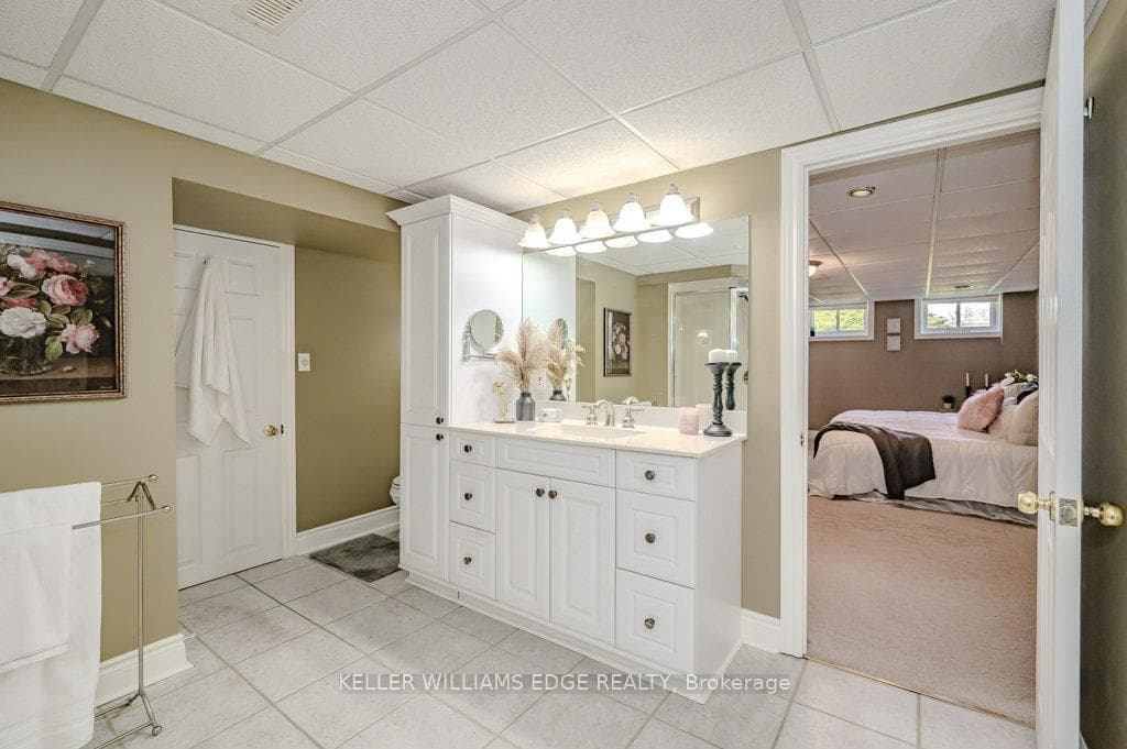 908 Francis Road photo 29