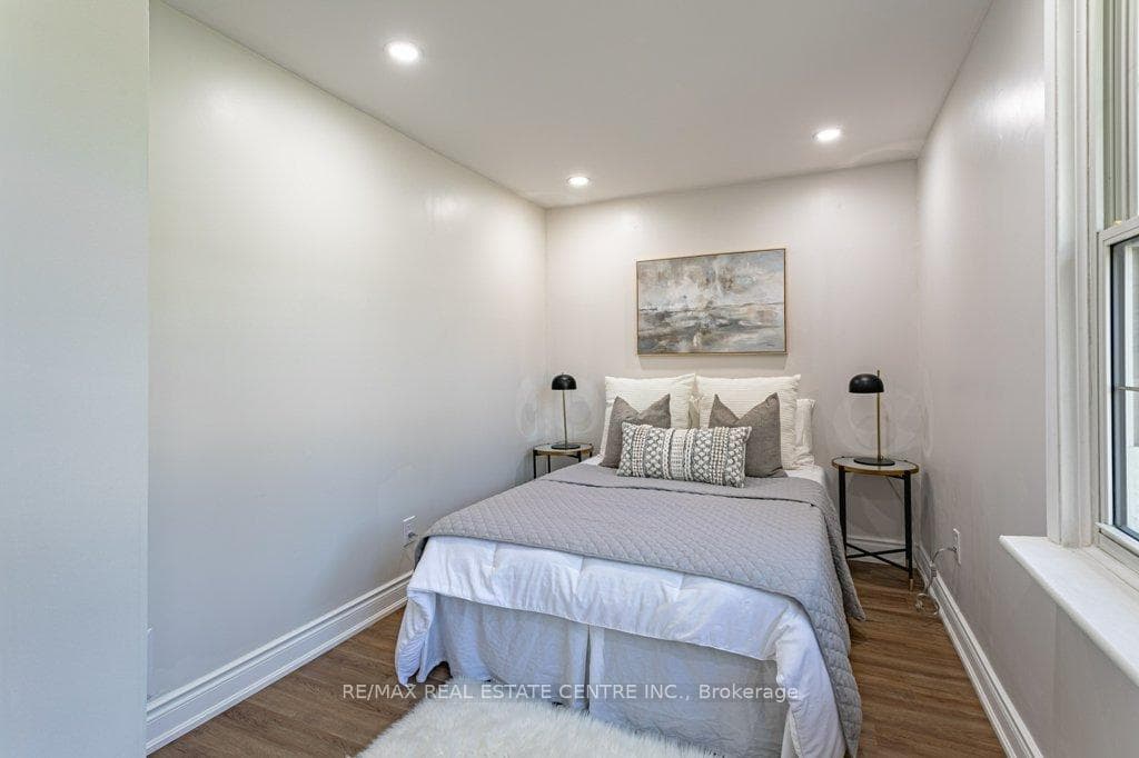 24 Appel Street photo 11