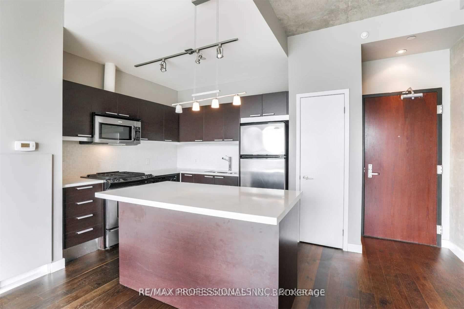 25 Oxley Street Unit 1402 photo 8