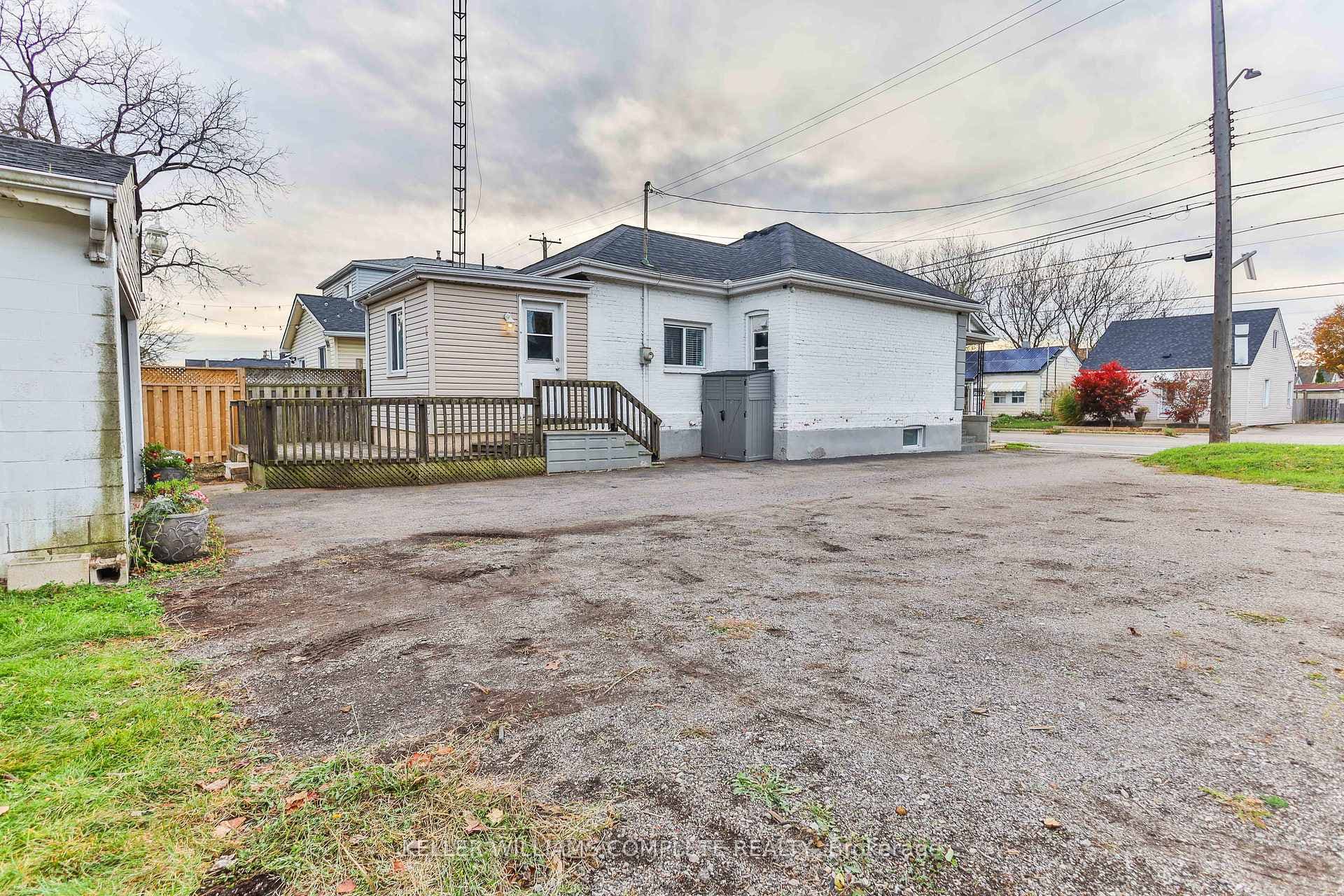 419 Upper Sherman Avenue photo 34
