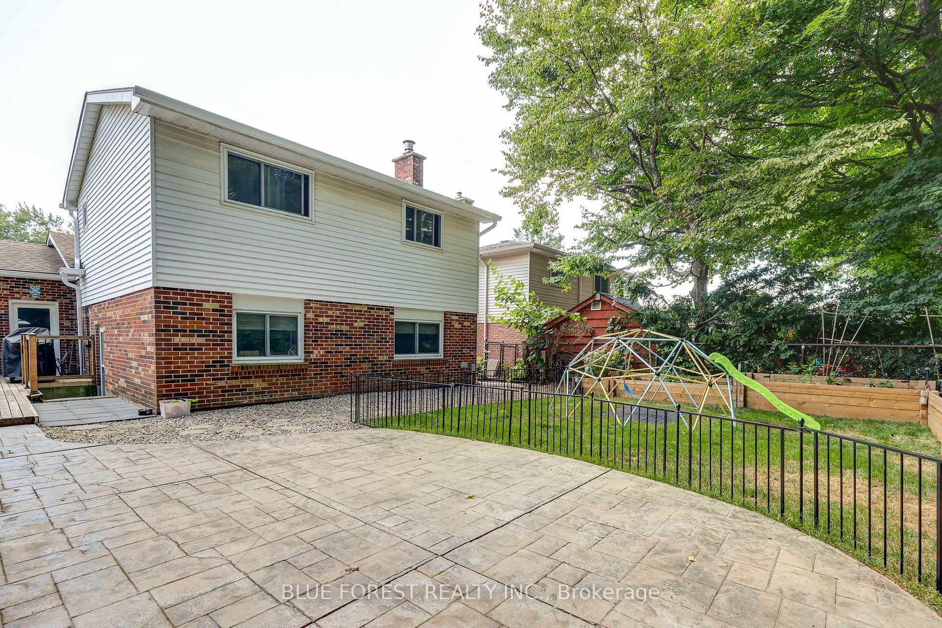 Backyard & Stamped Concrete Patio