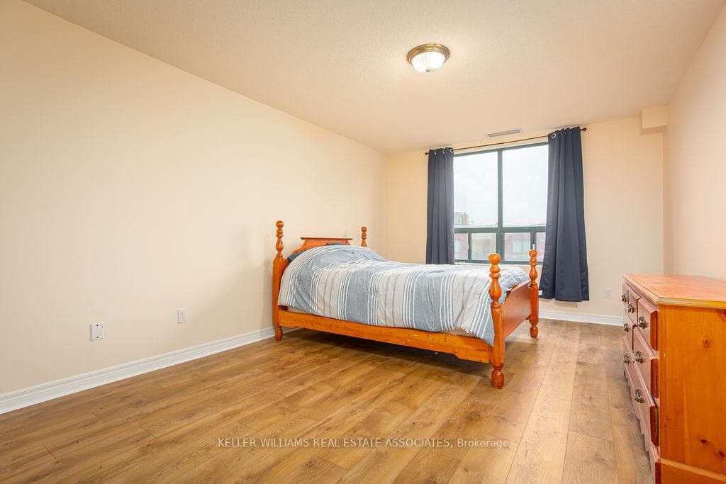 5 Ogilvie Street Unit 407 photo 13