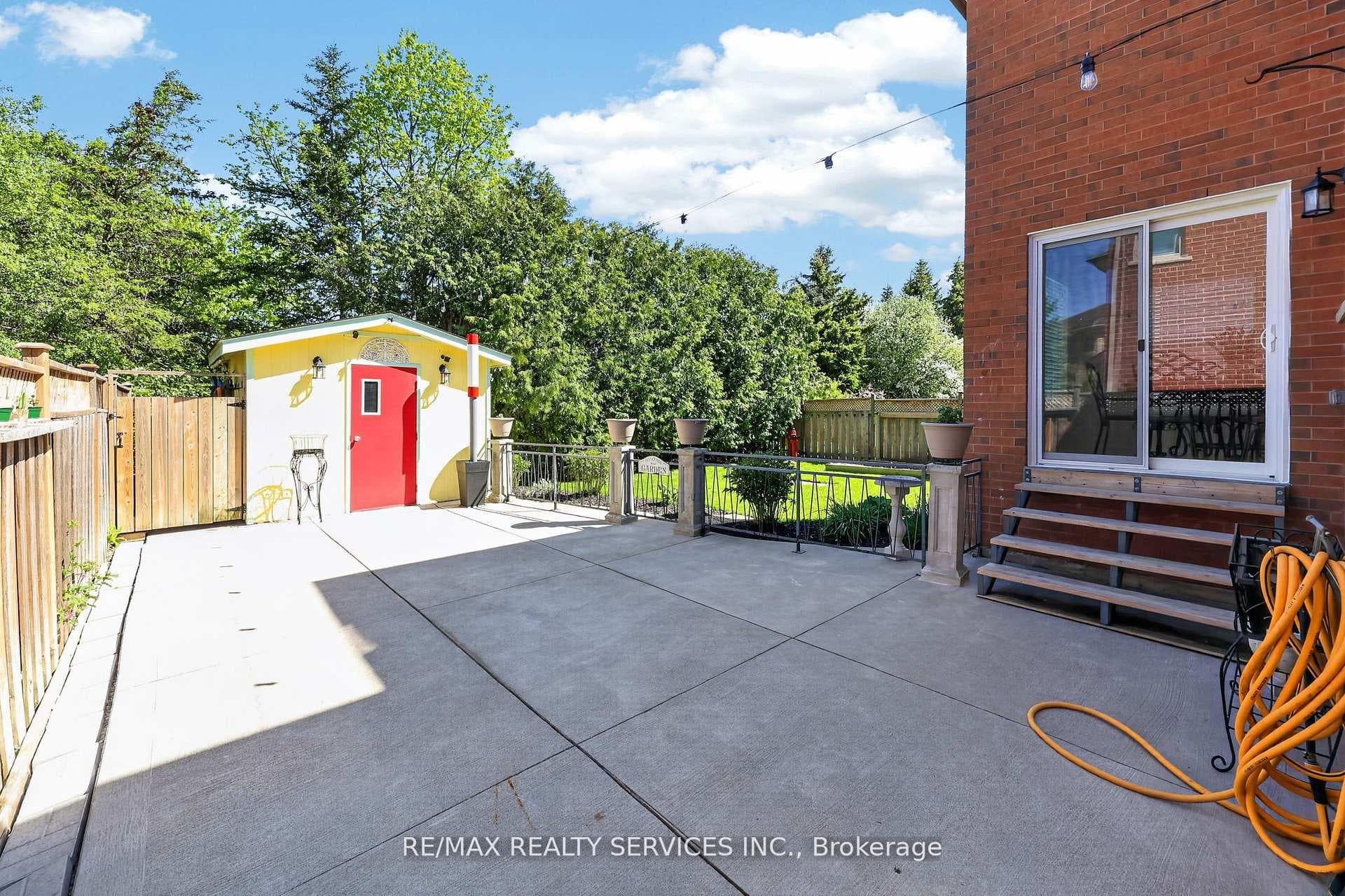 150 Royal Valley Drive photo 40