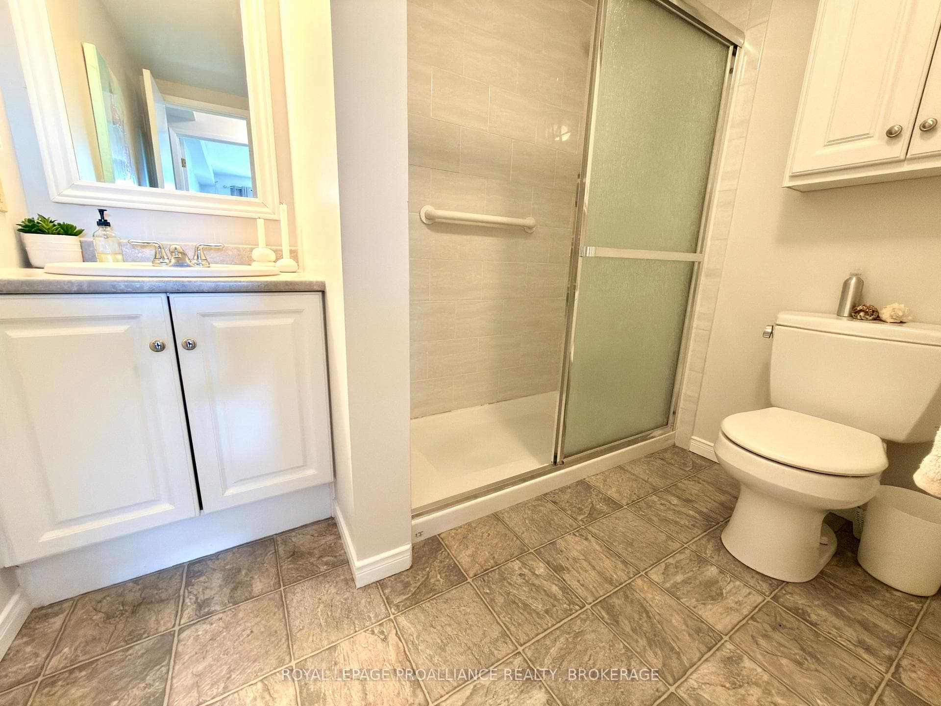 580 Armstrong Road Unit 411 photo 16