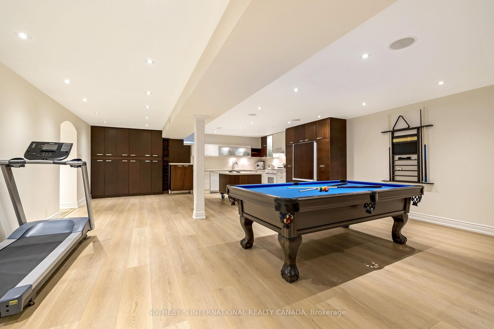 72 Avdell Avenue photo 32