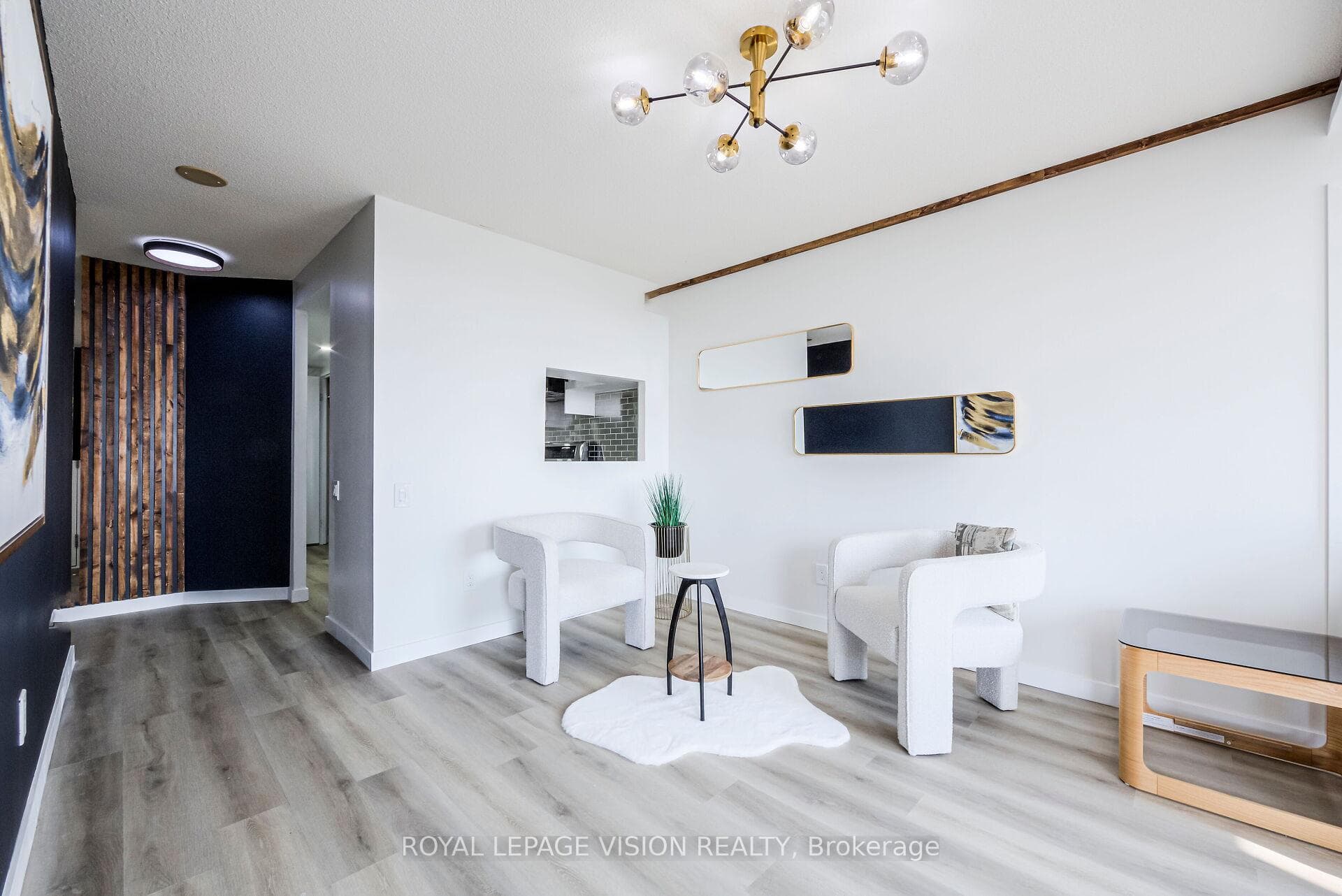 2460 Eglinton Avenue Unit 904 photo 9