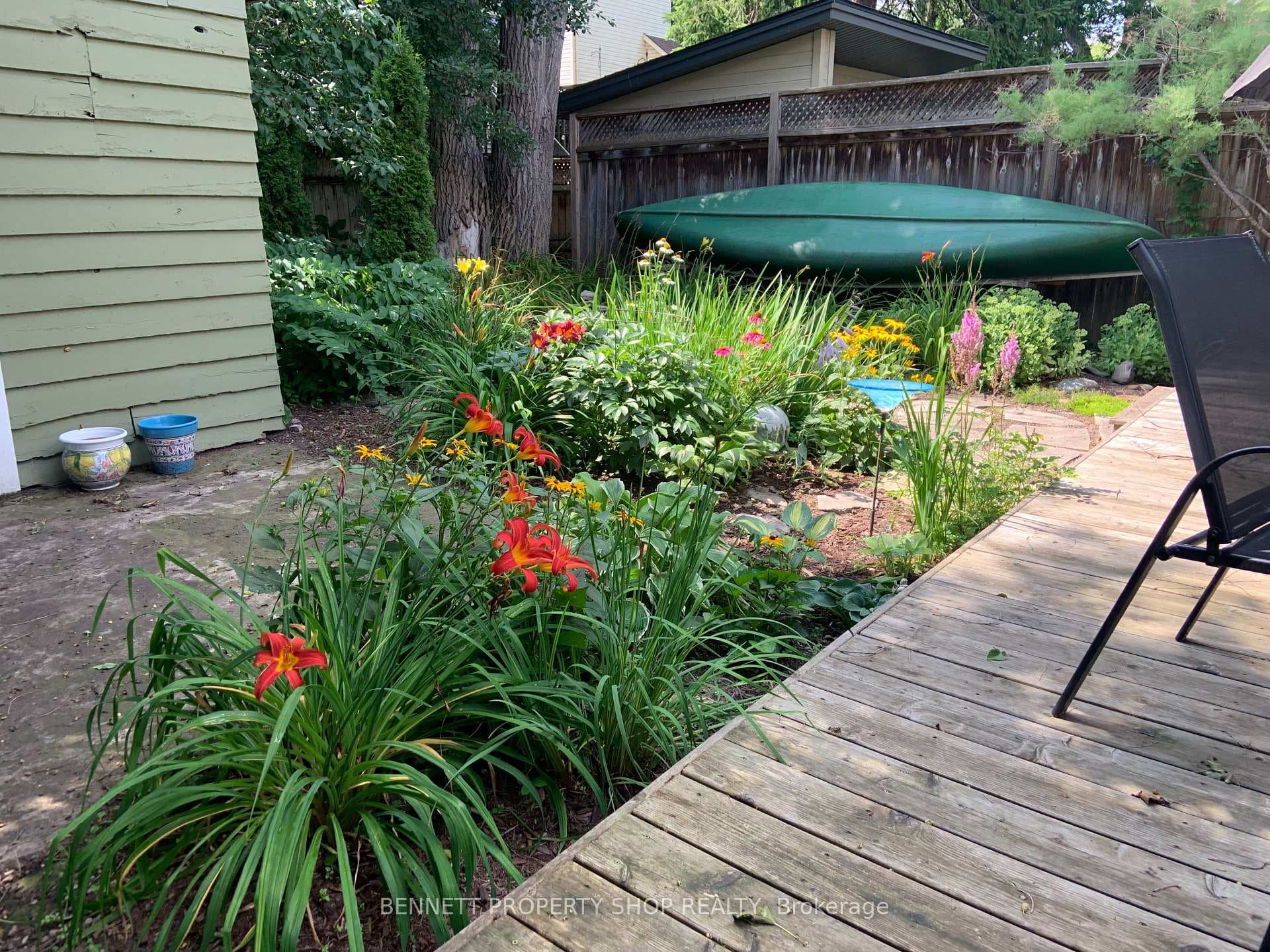 140 Drummond Street photo 27