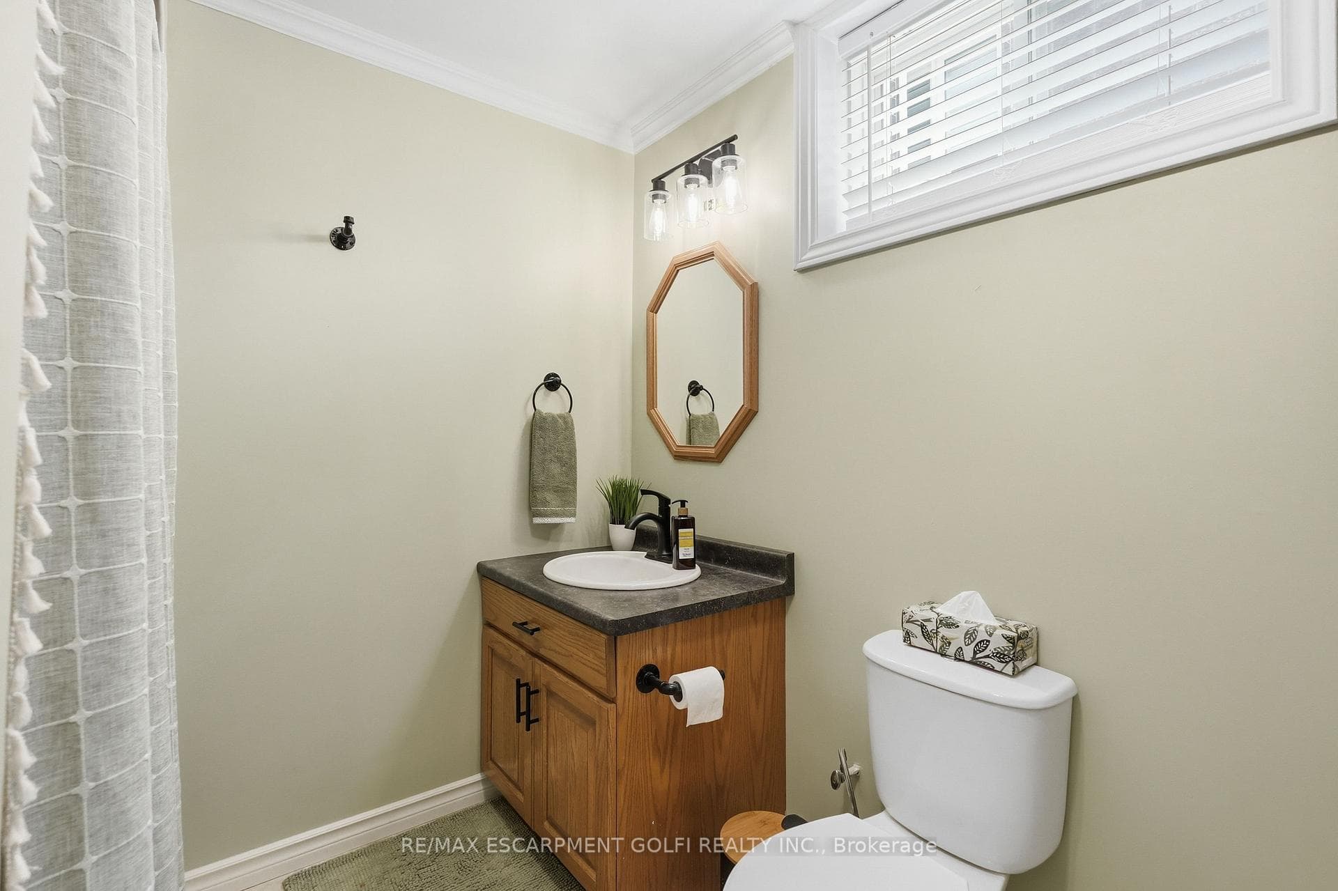 12 Schneider Drive photo 28