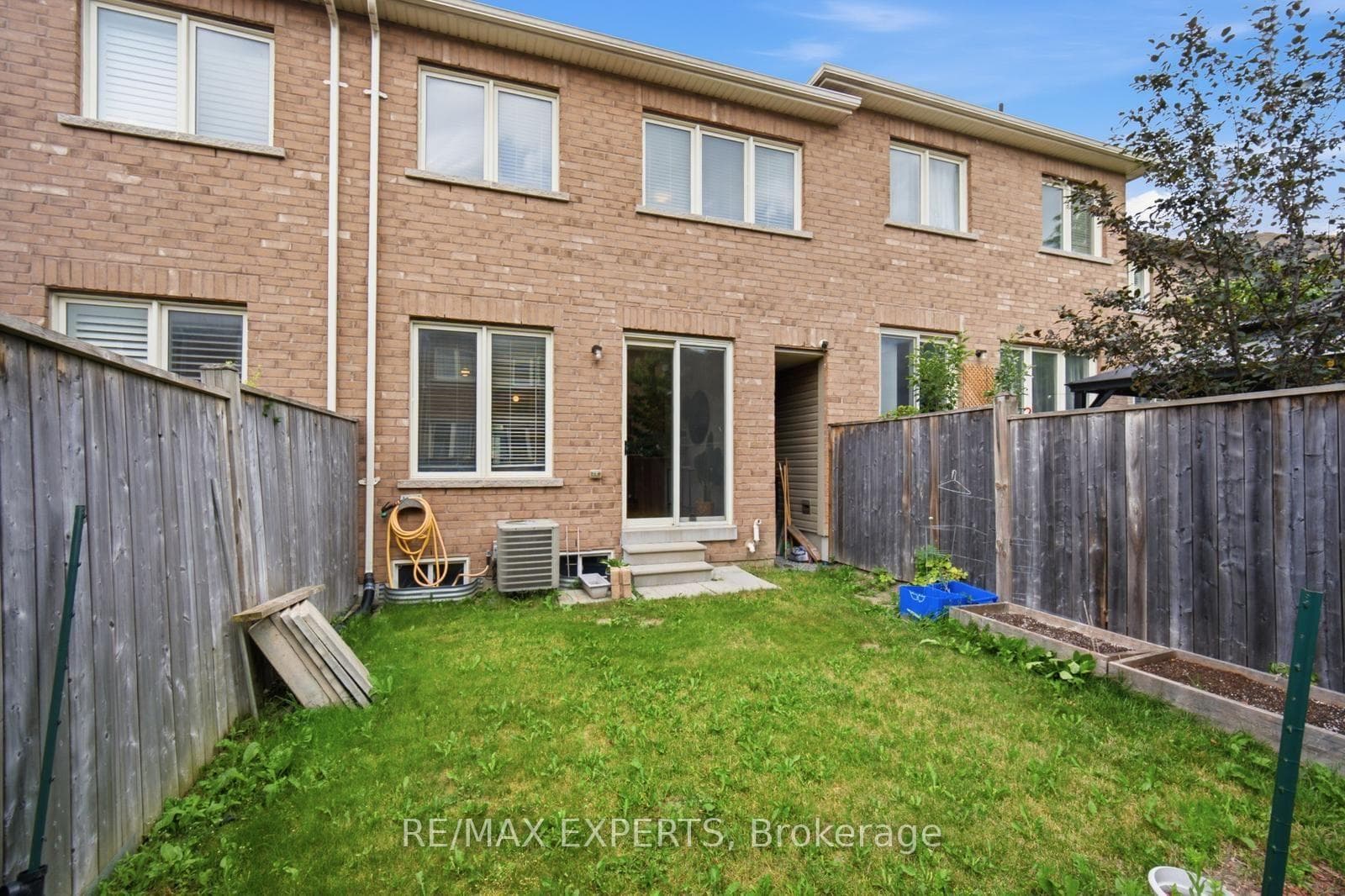 116 McCann Crescent photo 35