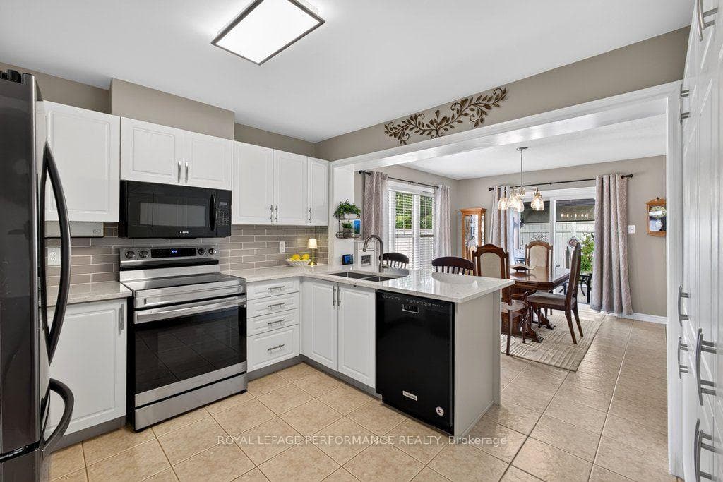 2423 Regatta Avenue photo 11