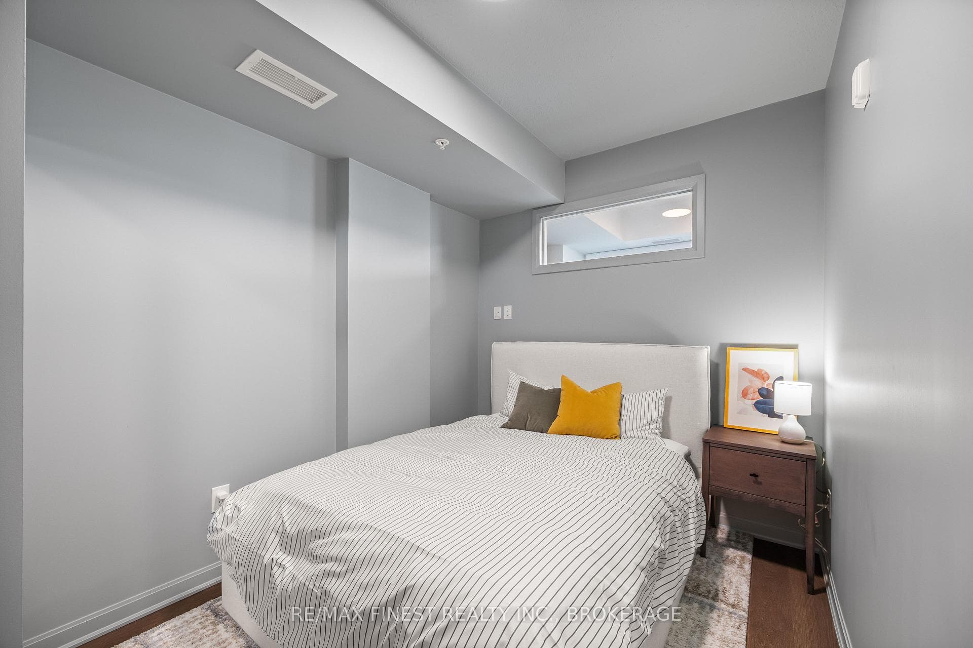 223 Princess Street Unit 614 photo 15