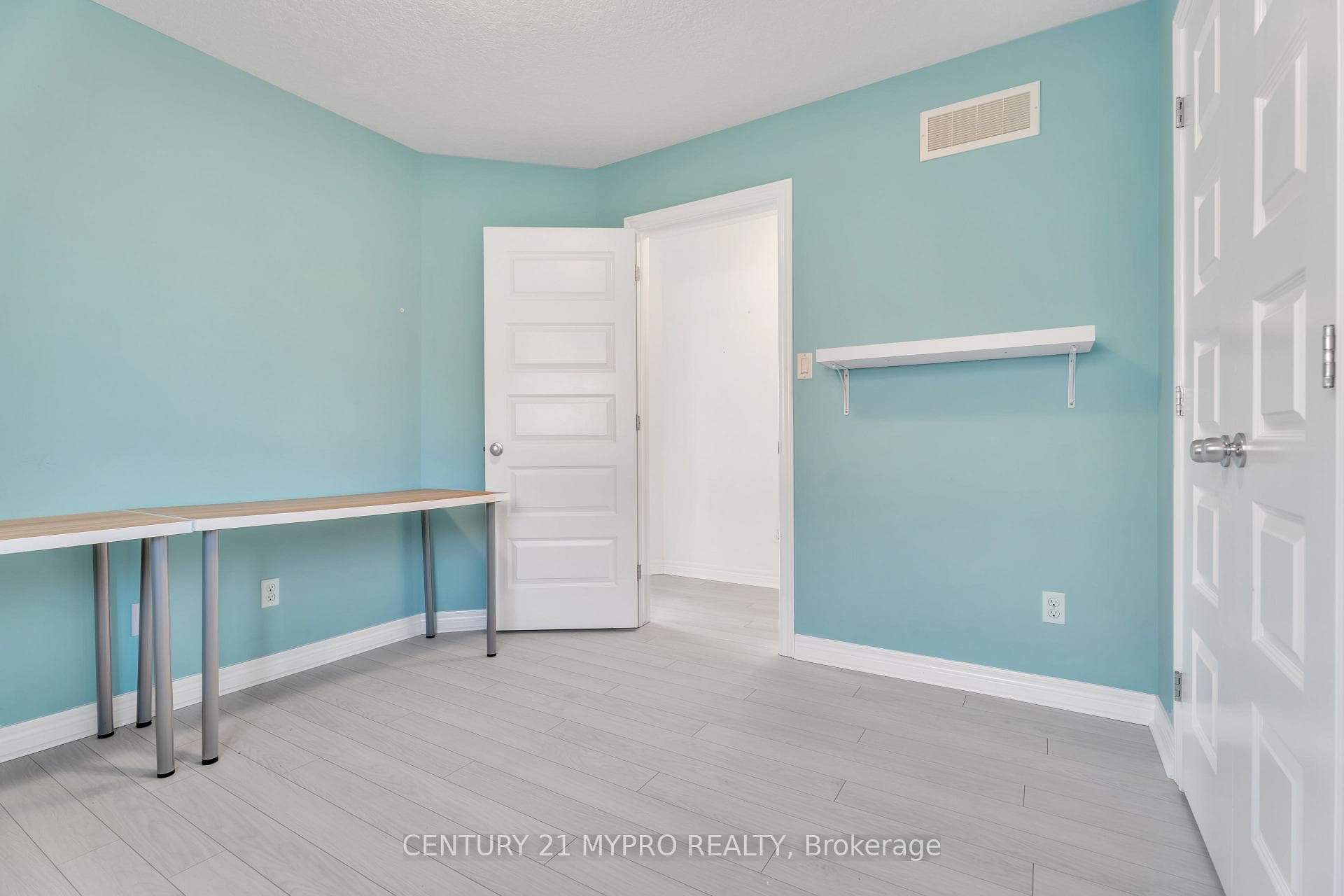 1036 Oakcrossing Road photo 26