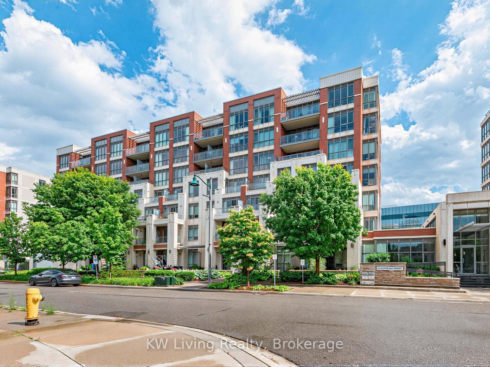 21 Upper Duke Crescent Unit 604 photo 1