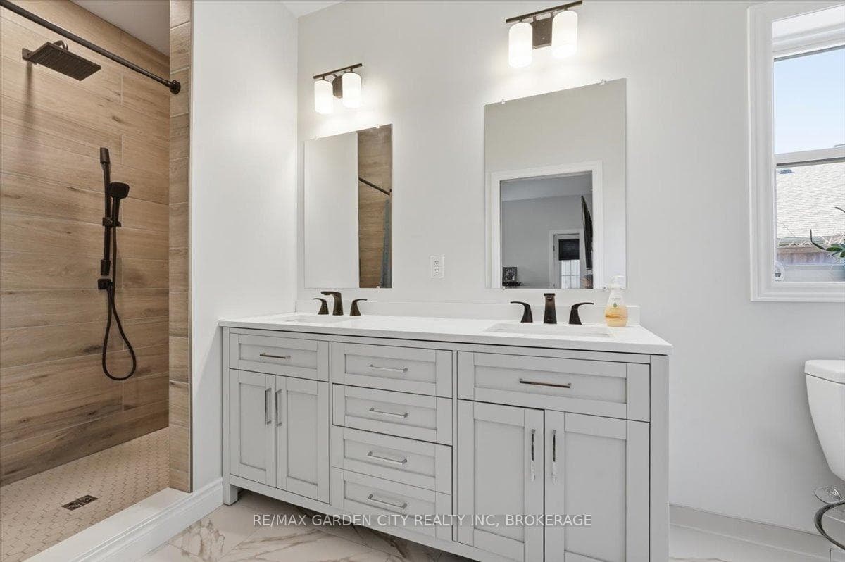 primary ensuite