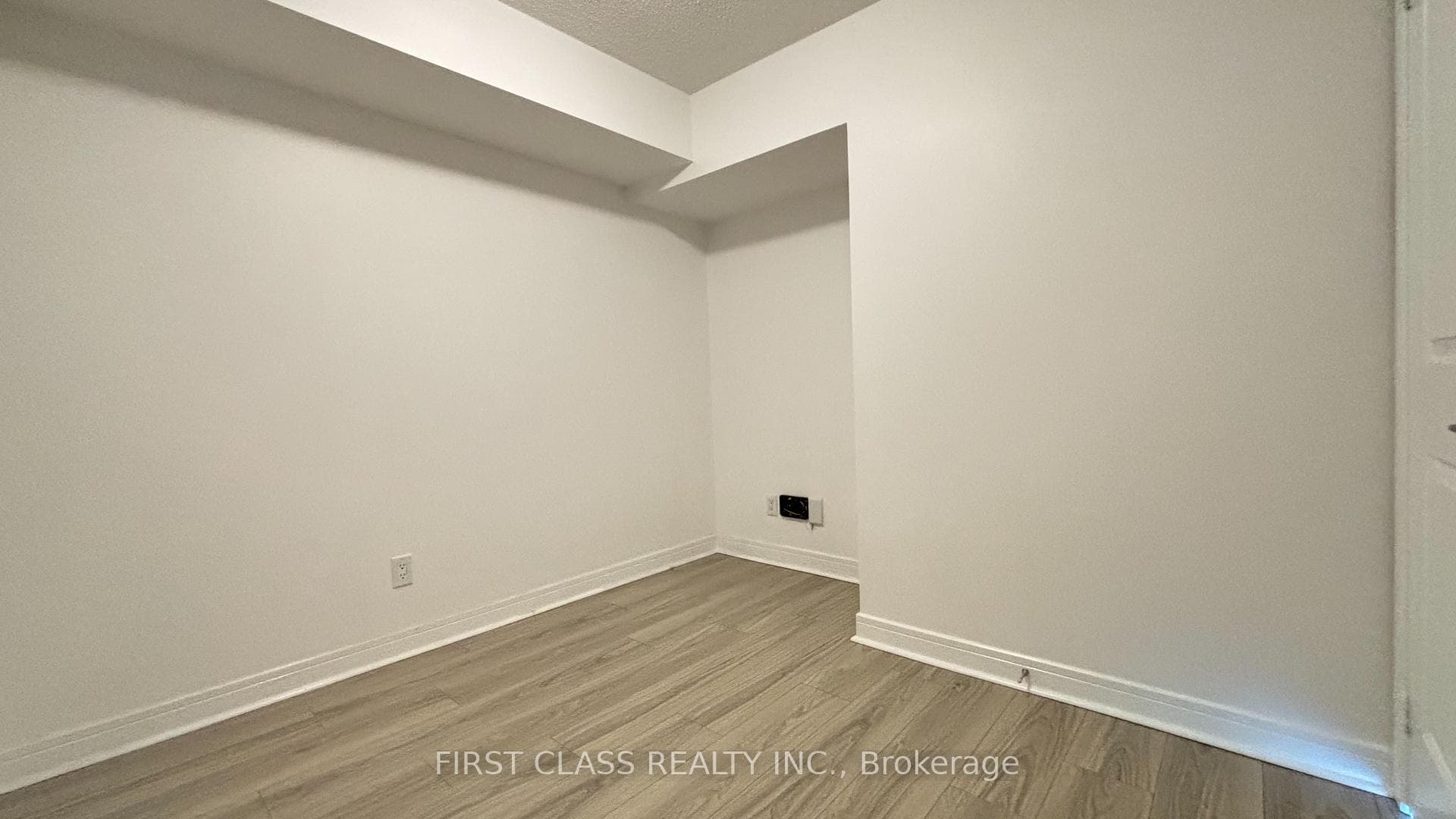 31 Bales Avenue Unit 1015 photo 10