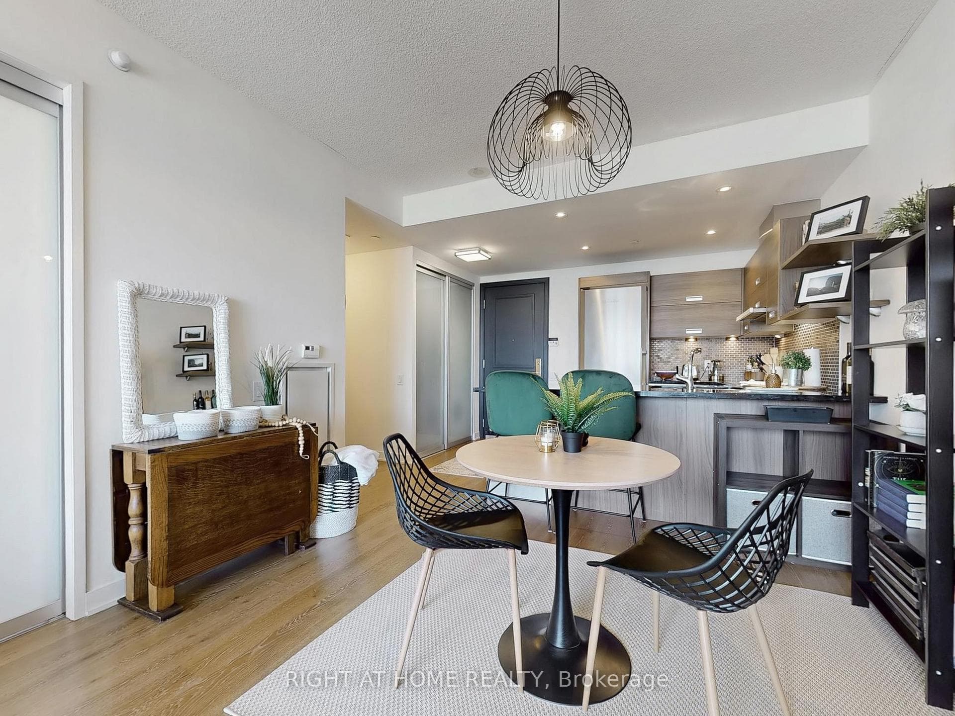 90 Park Lawn Road Unit 1209 photo 12