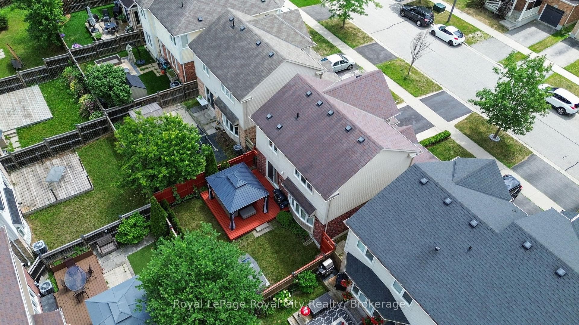 66 Horton Walk photo 46