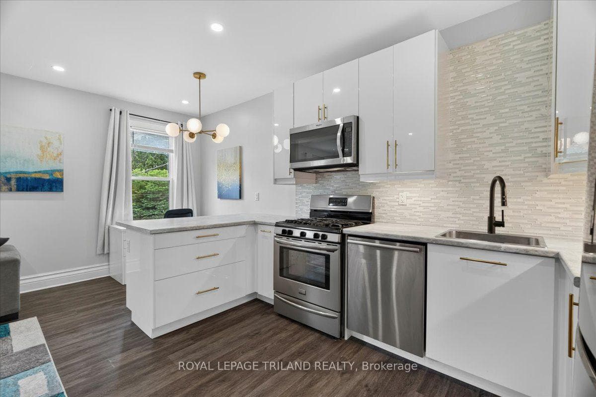 133 Wilson Avenue photo 19