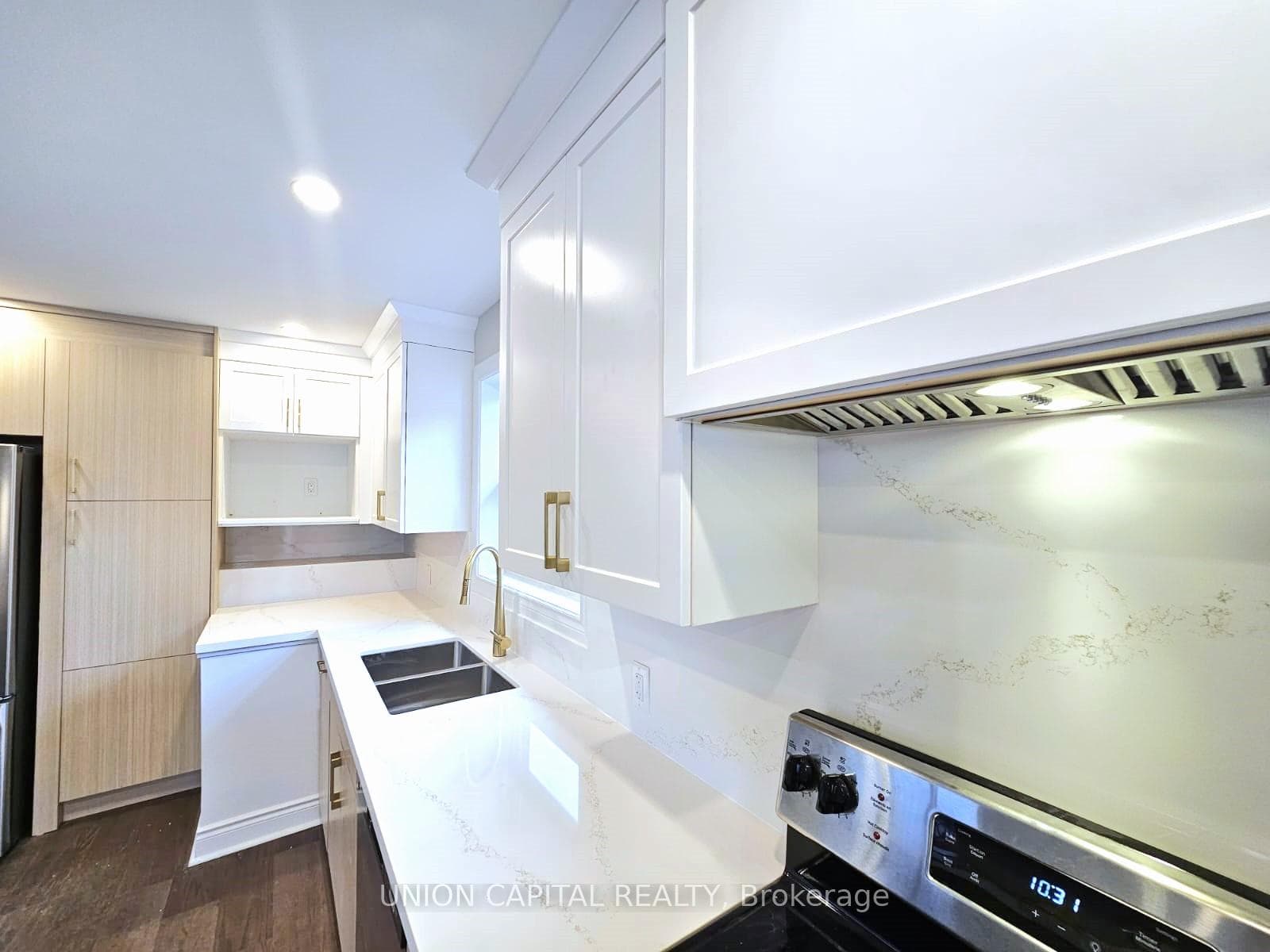 17 Treverton Drive photo 8