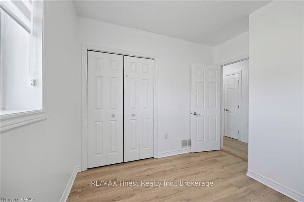 5234 DUNDON Drive photo 21