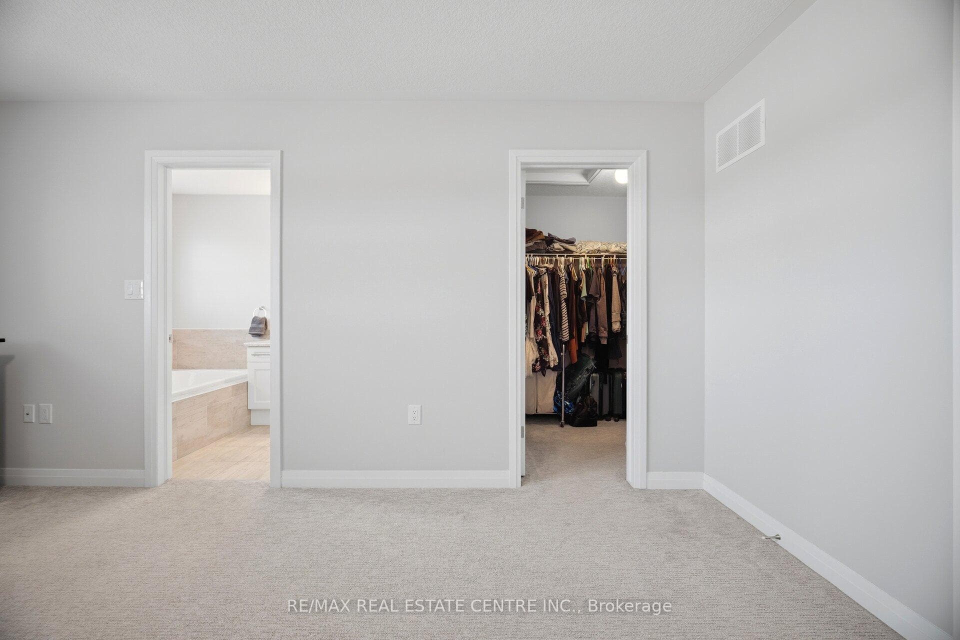 4 Laguna Village Crescent photo 34