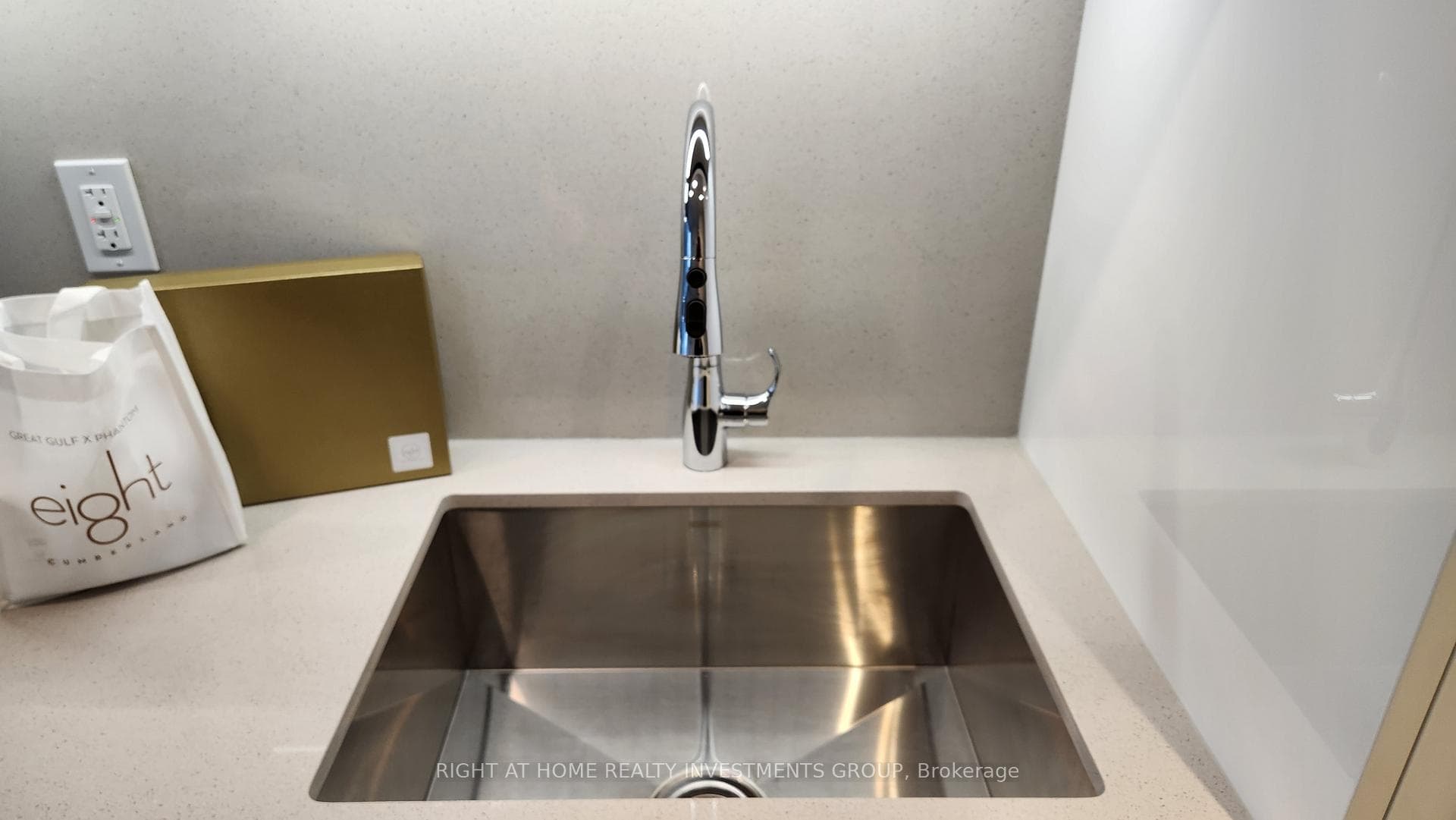 8 Cumberland Street Unit 2109 photo 16