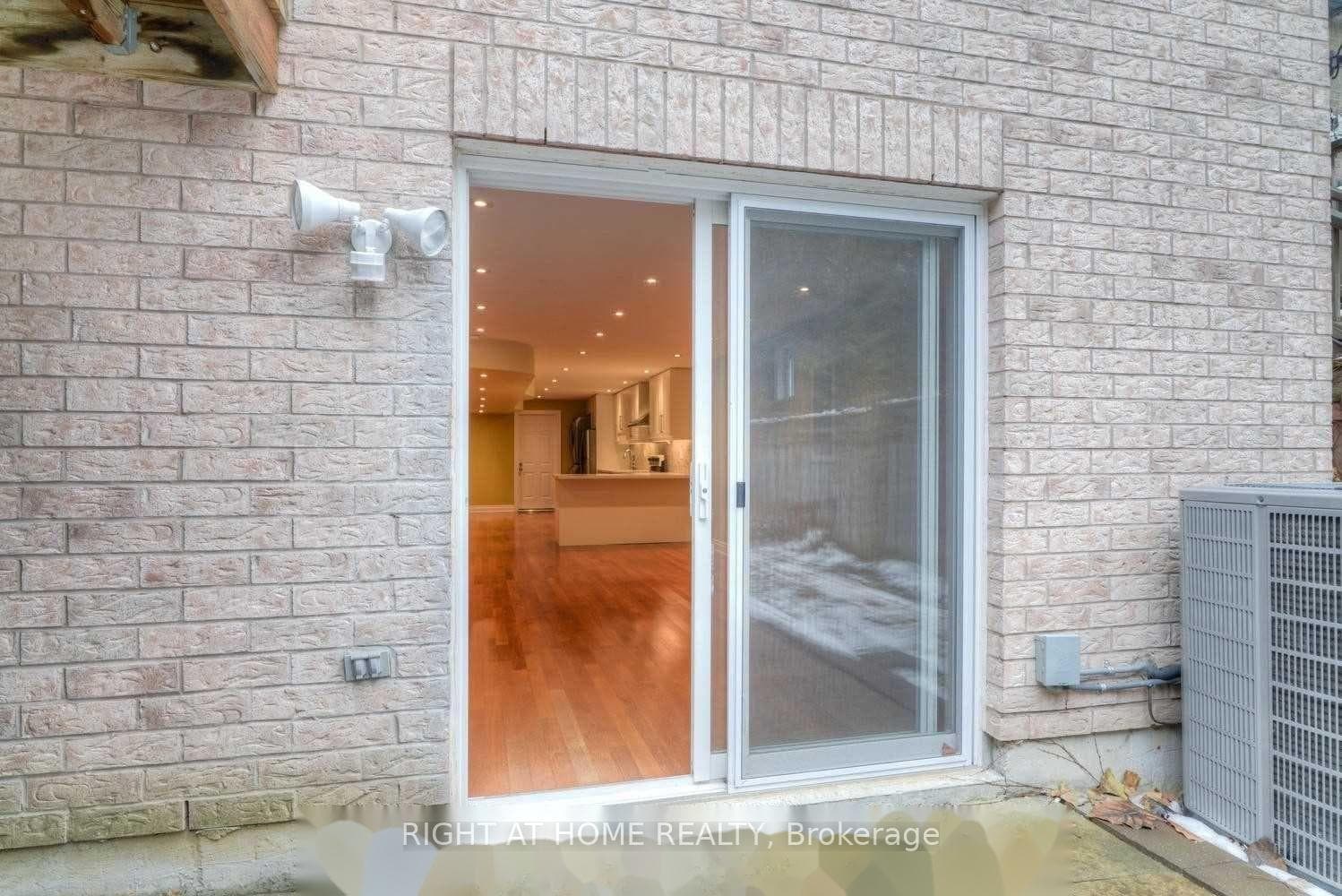 142 Ner Israel Drive Unit Lower photo 18
