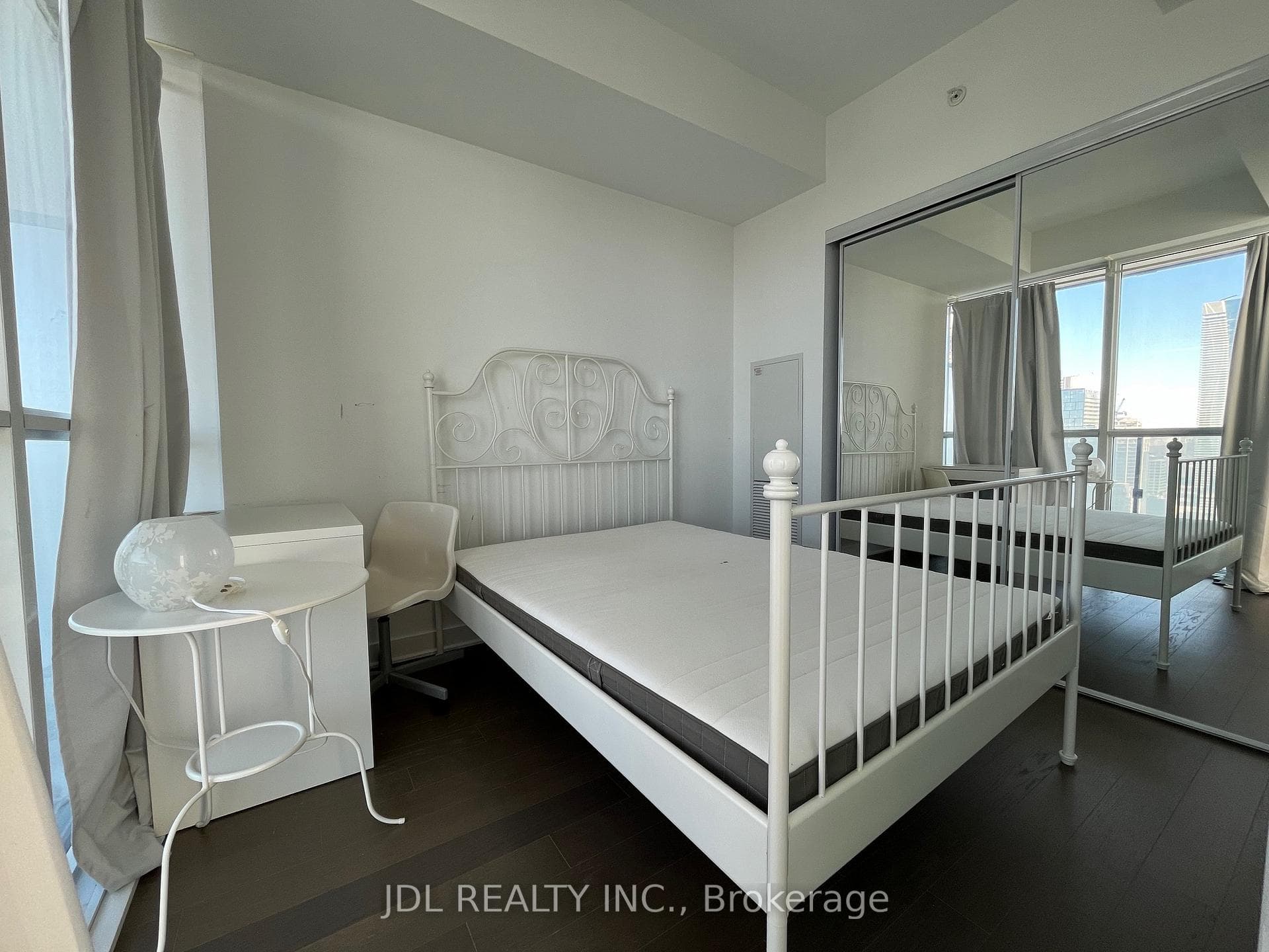 15 GRENVILLE Street Unit 3504 photo 13