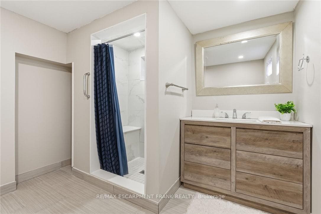 352 East 28th Street photo 46