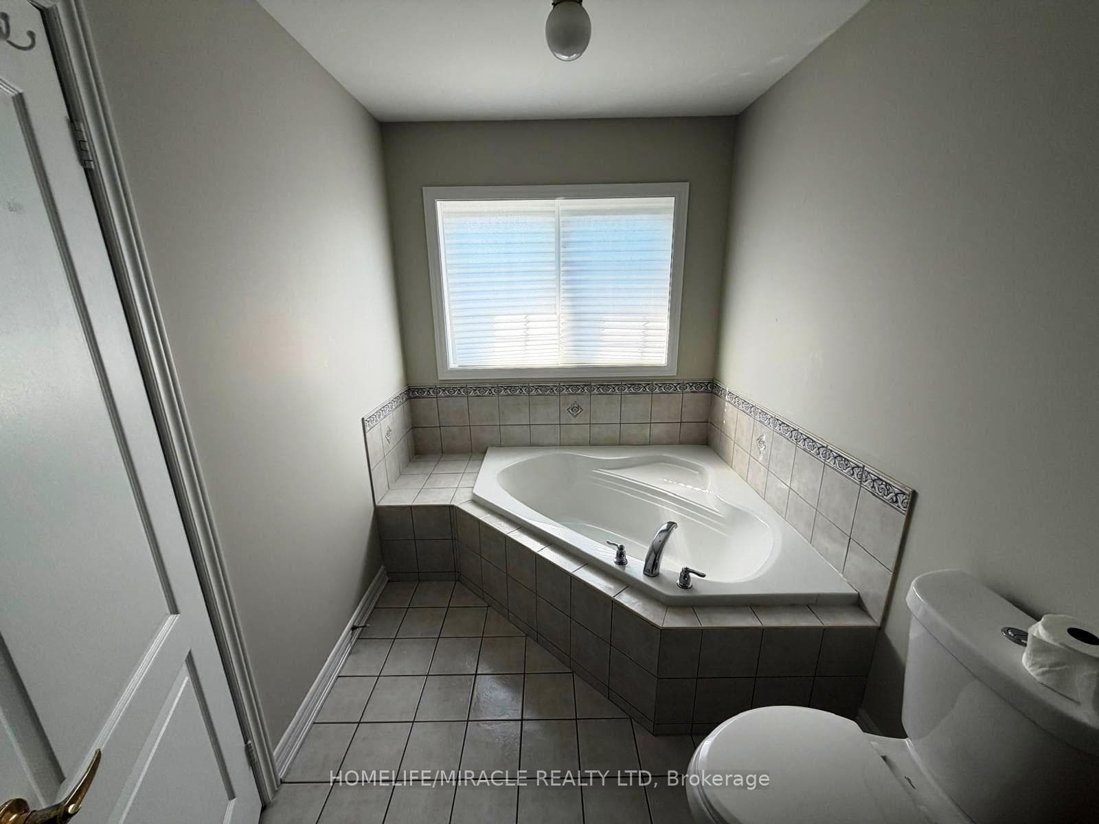 26 Fishing Crescent photo 19