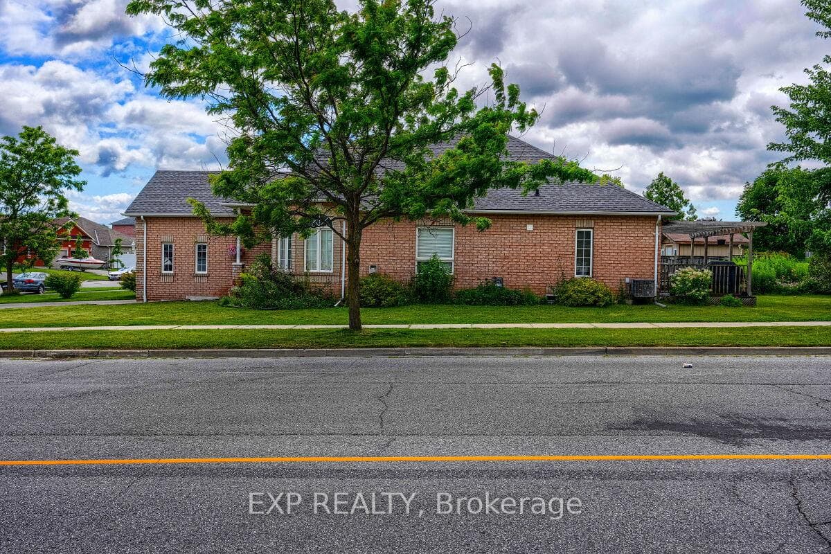 1980 Mill Street photo 5