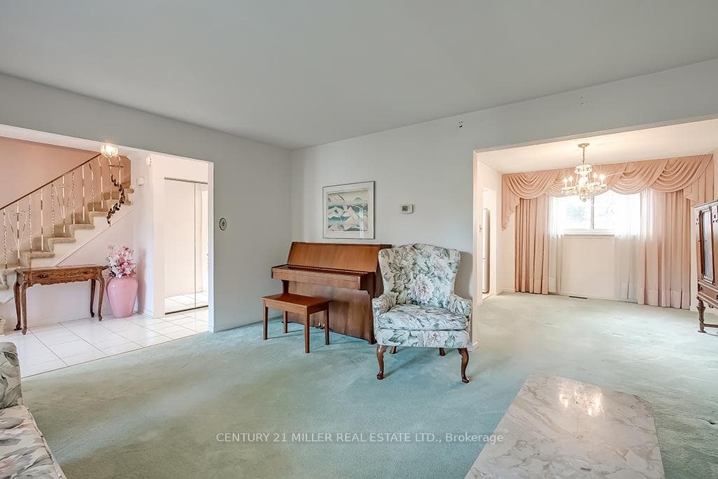 2204 Rebecca Street photo 9