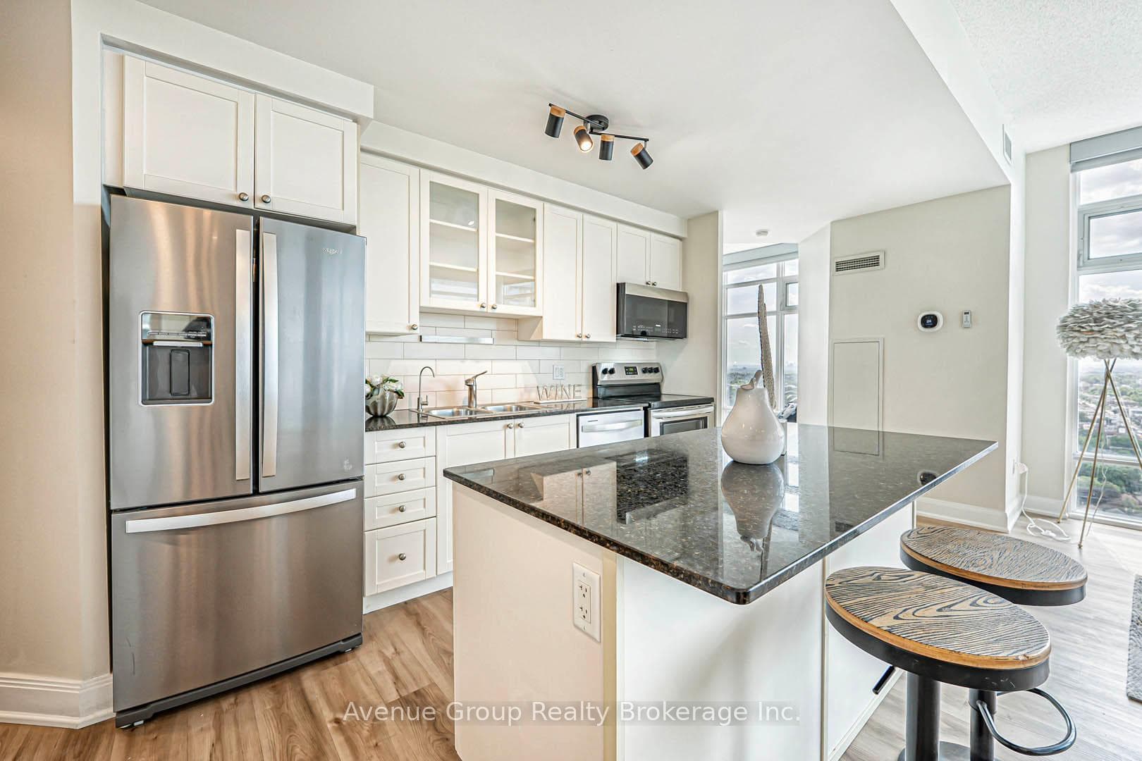 2191 Yonge Street Unit 3308 photo 16