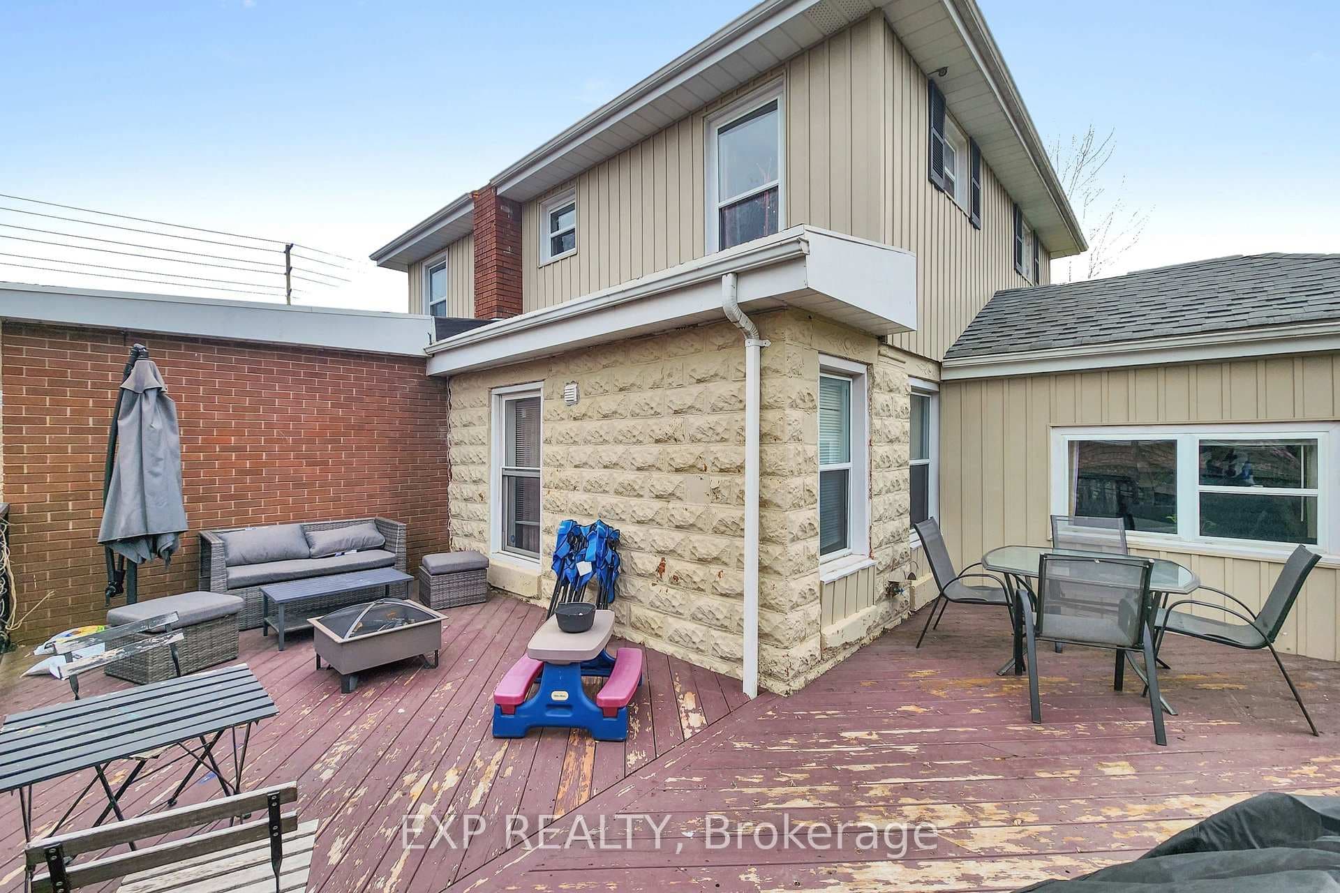348 Elgin Street photo 47