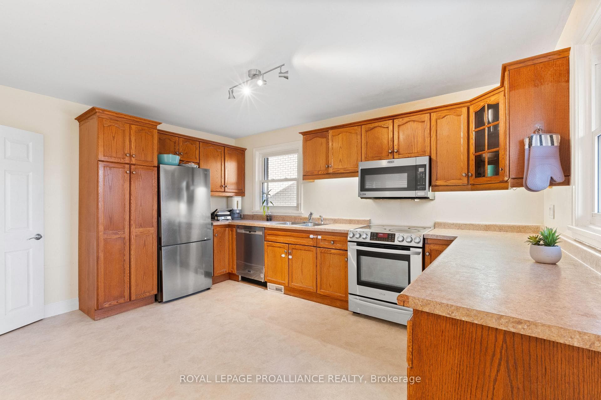 17 Melrose Crescent photo 10