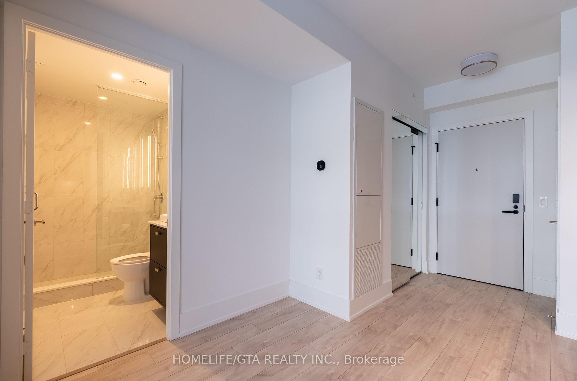 115 Denison Avenue Unit 802 photo 10