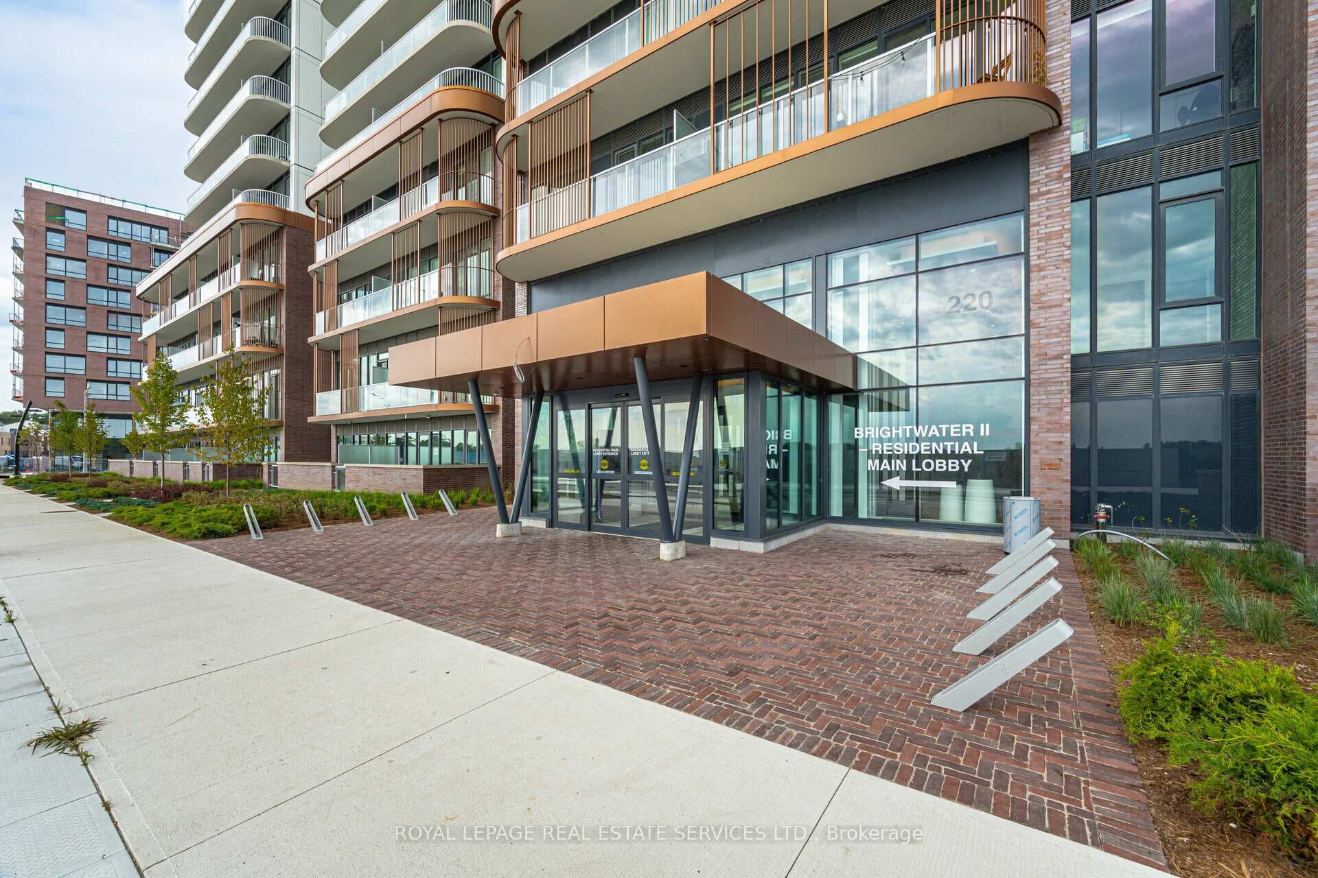 220 Missinnihe Way Unit 1411 photo 2